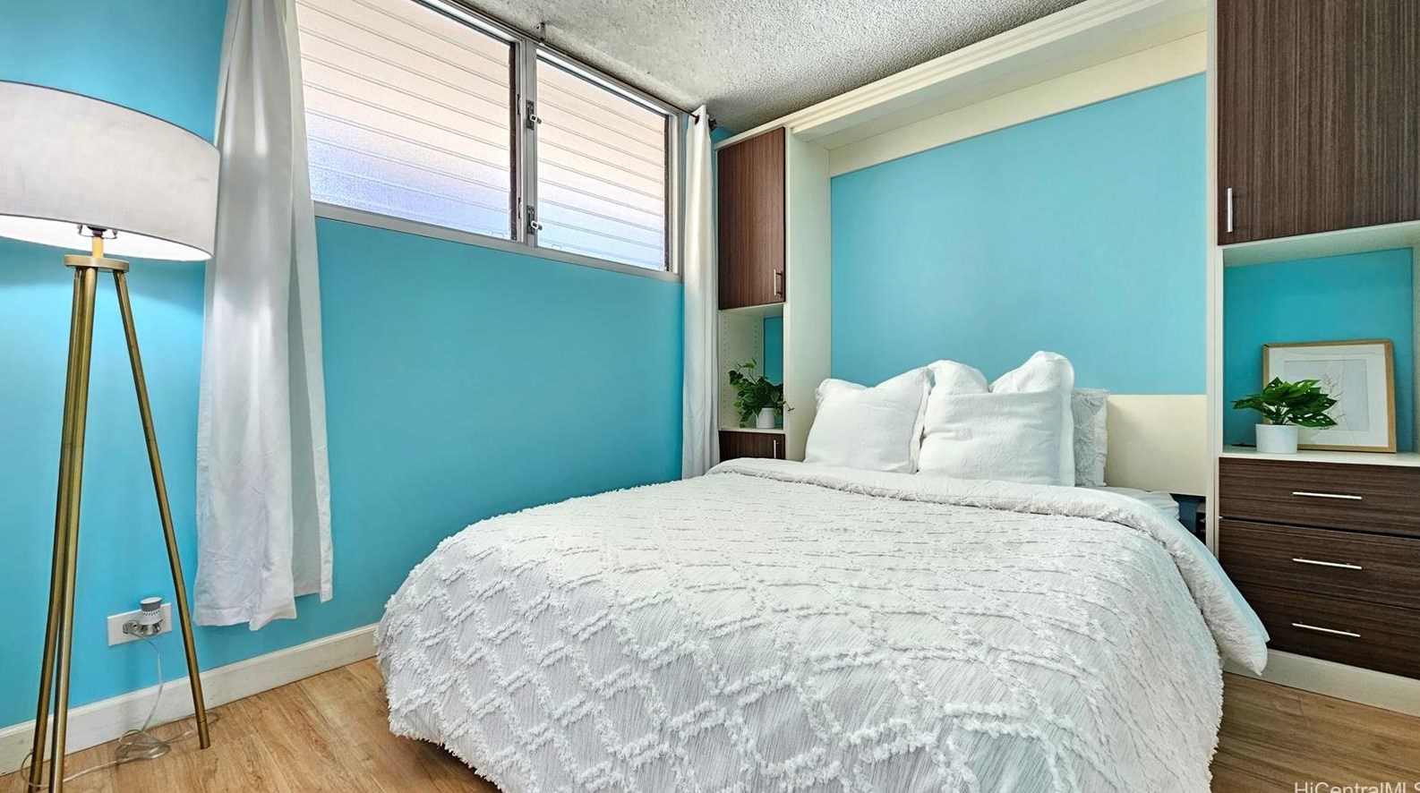 1676 Ala Moana Blvd, Honolulu HI  96815-1433 exterior