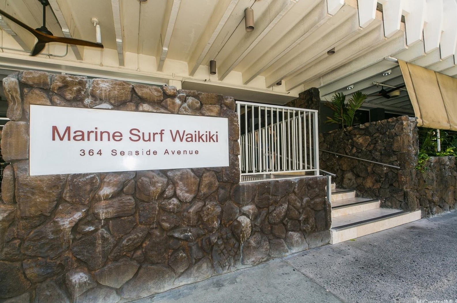 364 Seaside Ave, Honolulu HI  96815-2532 exterior