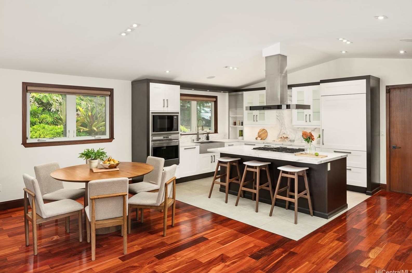 4140 Black Pt Rd, Honolulu HI  96816-4846 exterior