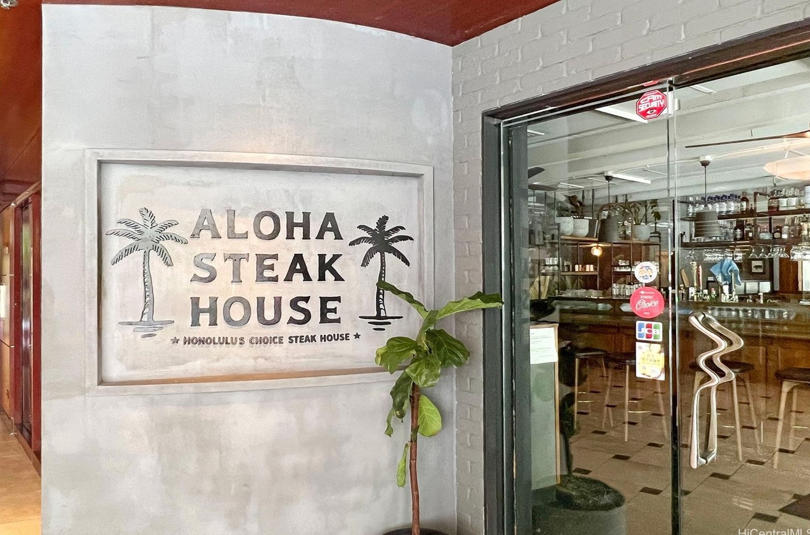 364 Seaside Ave, Honolulu HI  96815-2532 exterior