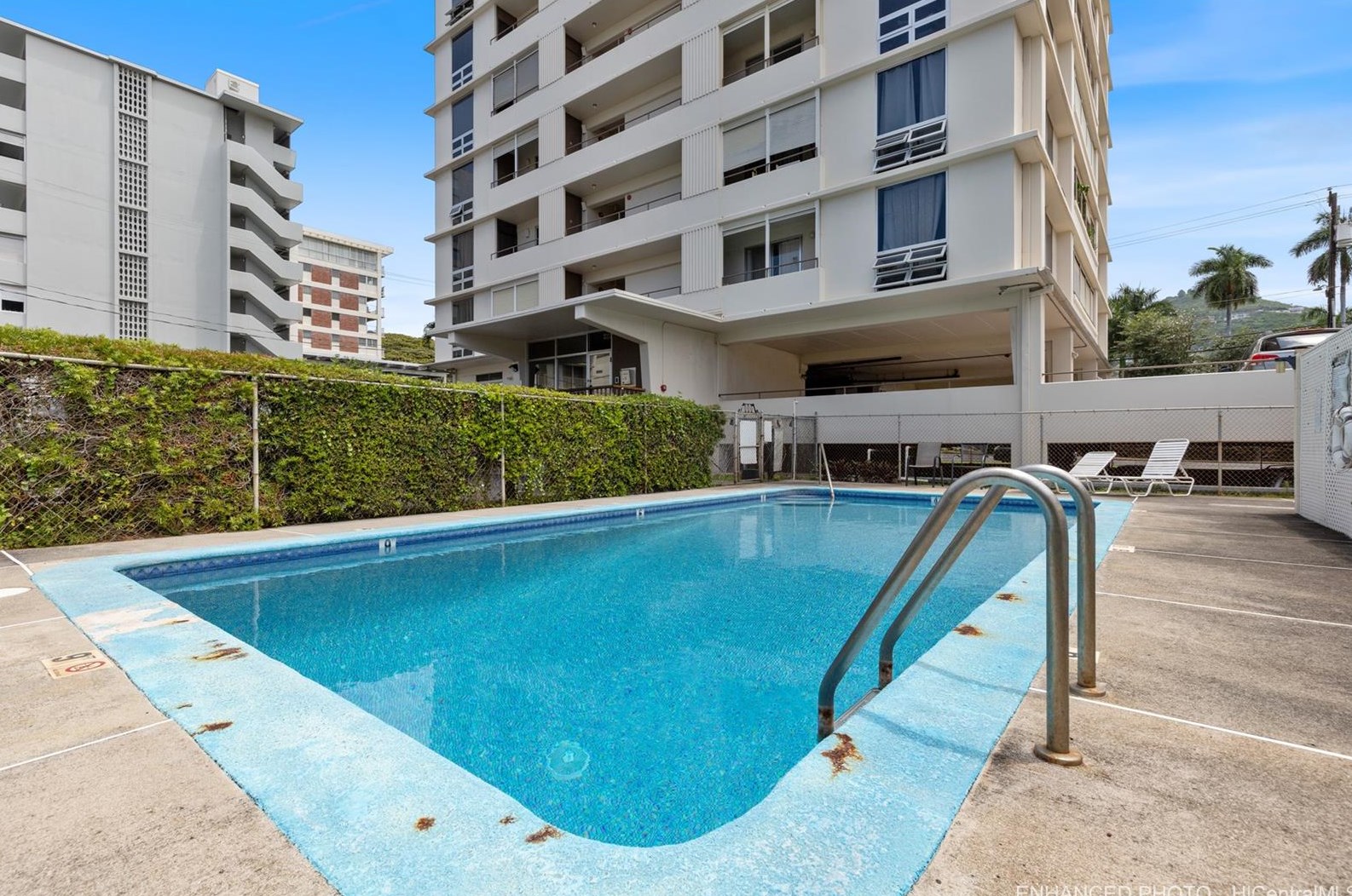 1629 Wilder Ave, Honolulu HI  96822-4681 exterior