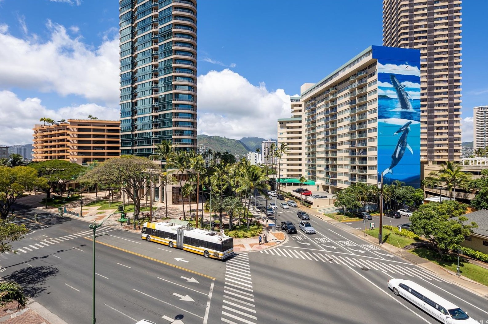 1911 Kalakaua Ave, Honolulu HI  96815-1826 exterior