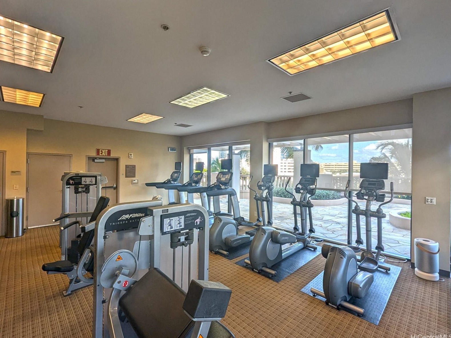 600 Queen St, Honolulu HI 96813-5115 exterior