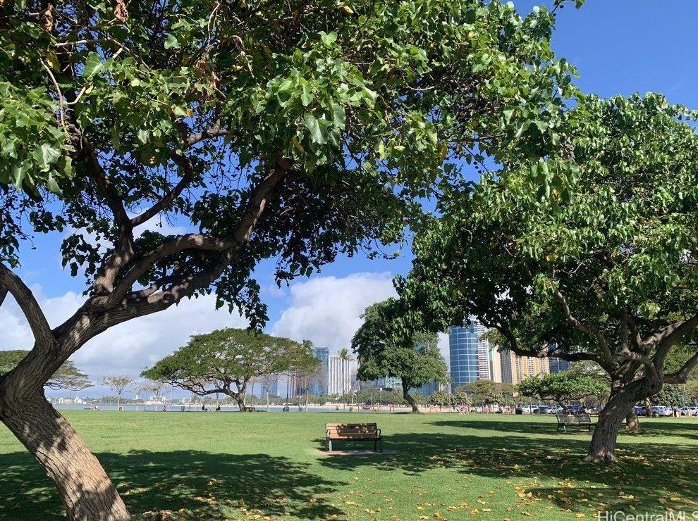 410 Atkinson Dr, Honolulu HI  96814-4730 exterior