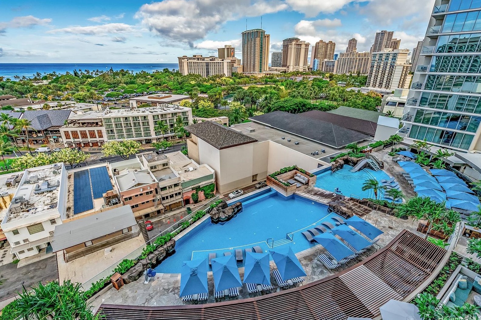 383 Kalaimoku St, Honolulu HI  96815 exterior