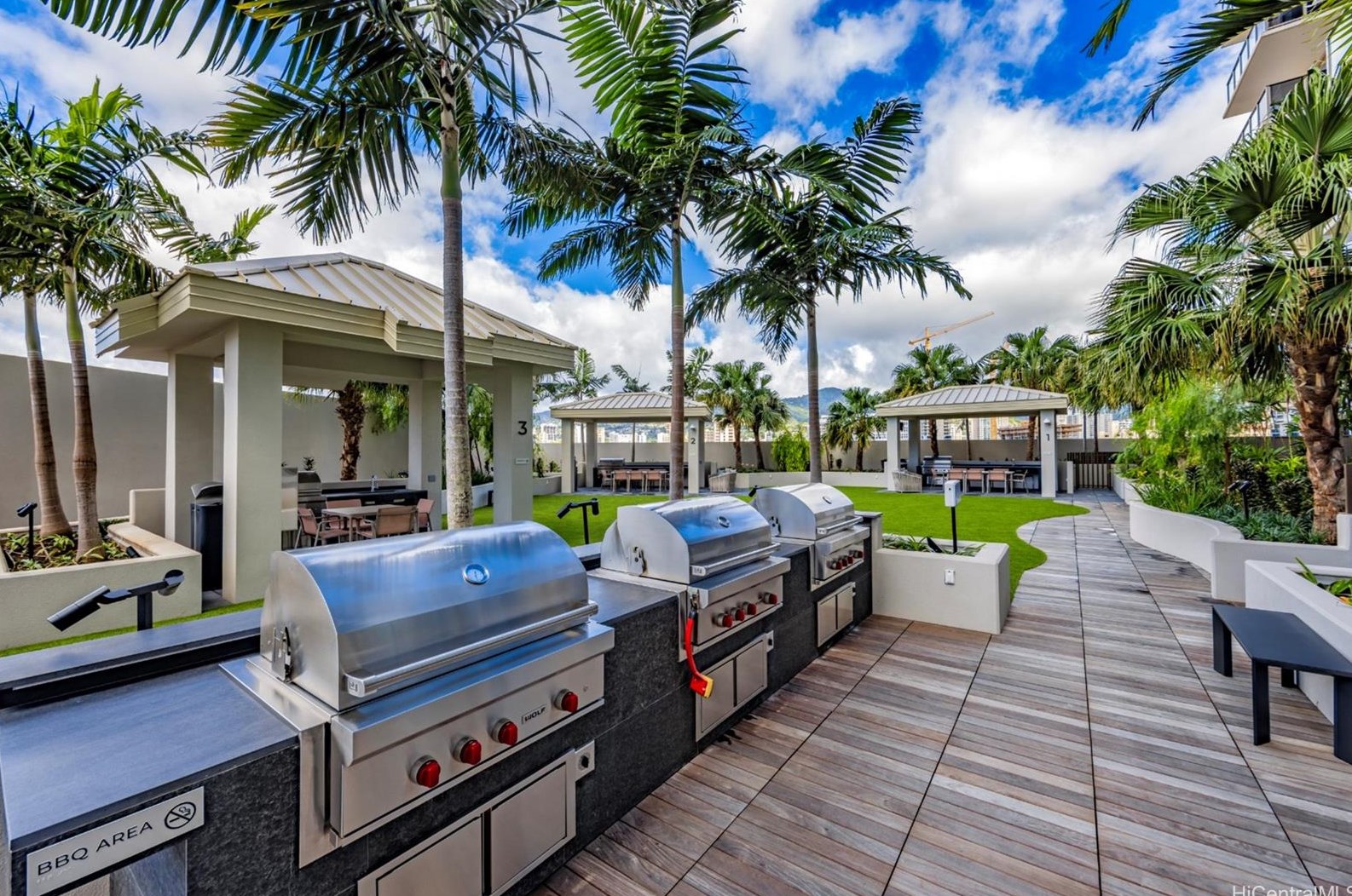 1388 Kapiolani Blvd, Honolulu HI  96814-3620 exterior