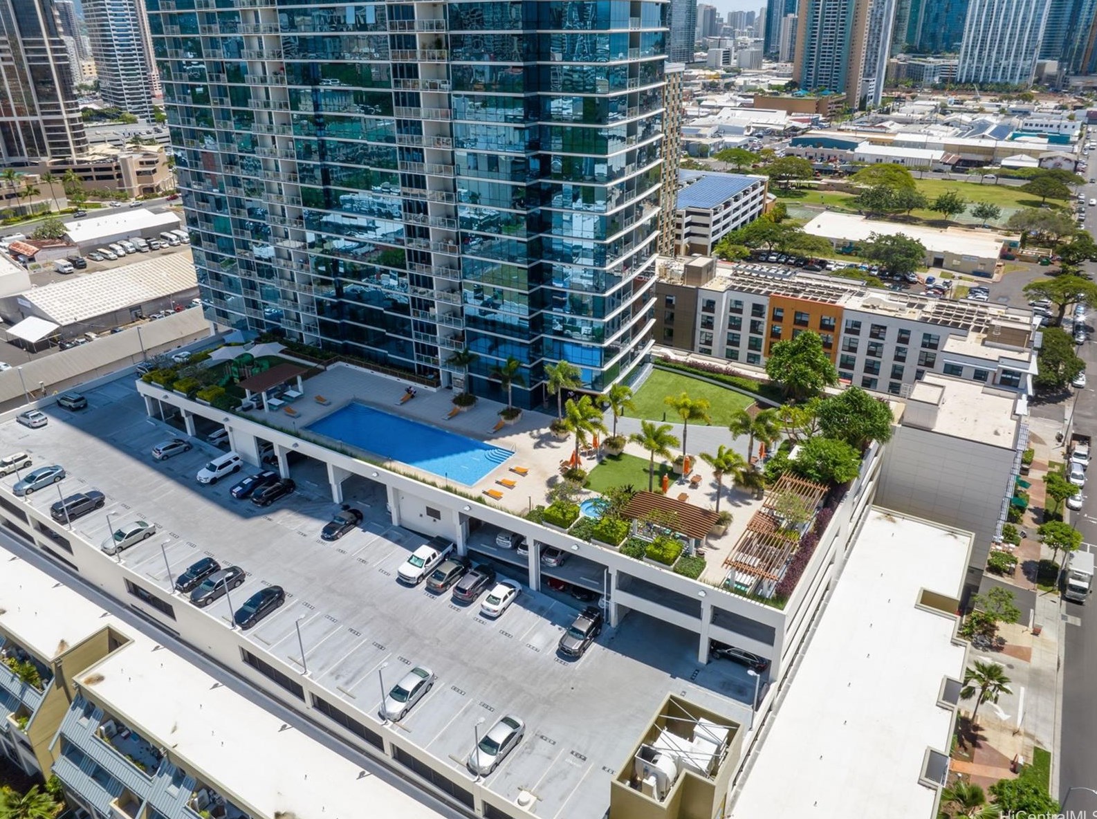 555 South St, Honolulu HI  96813-0050 exterior