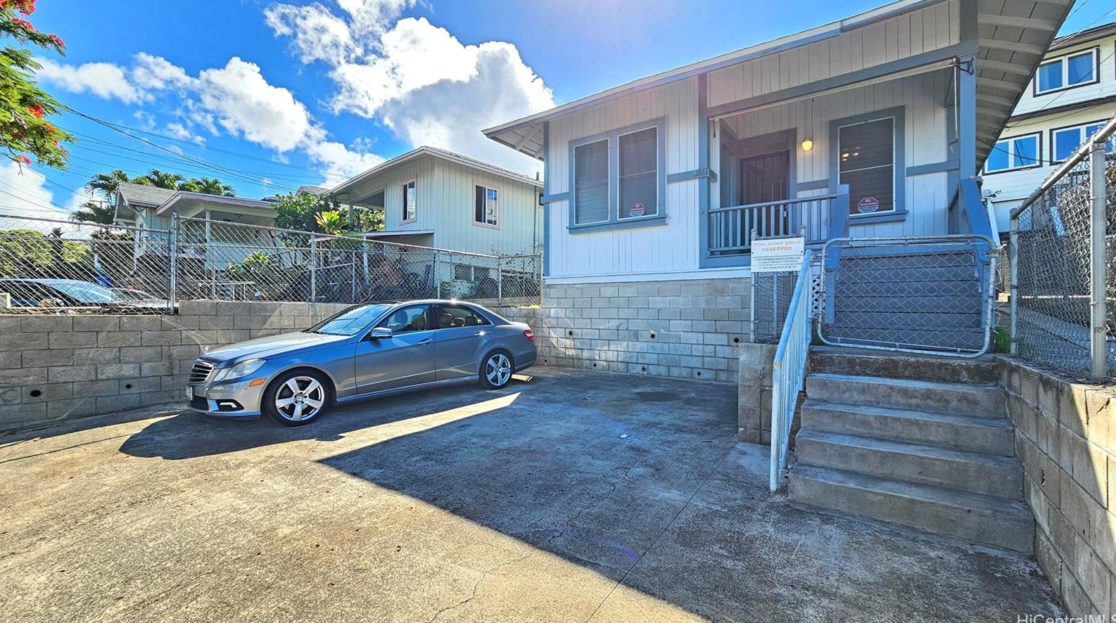 1647 Lusitana St, Honolulu HI 96813-6627 exterior