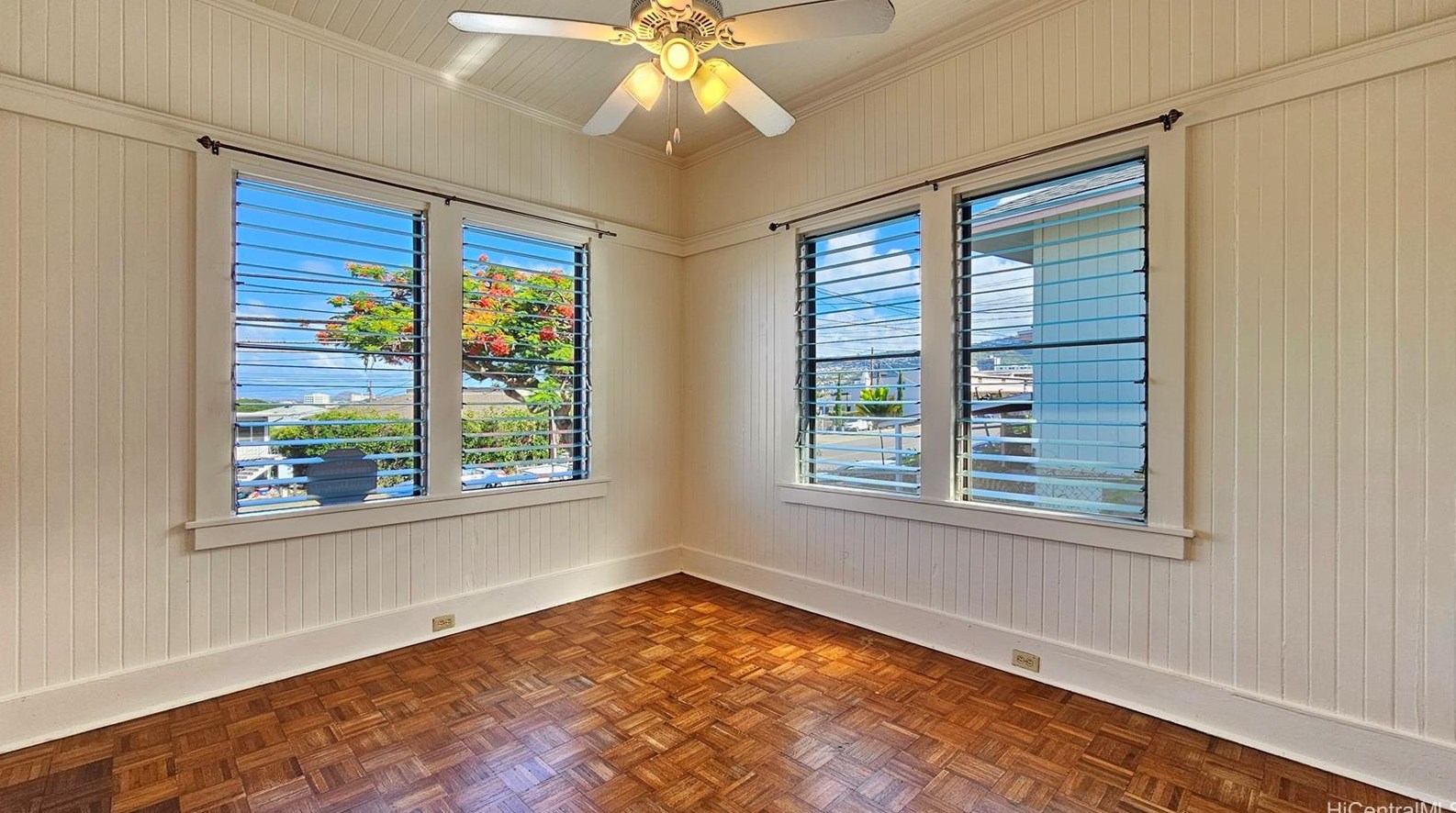 1647 Lusitana St, Honolulu HI 96813-6627 exterior