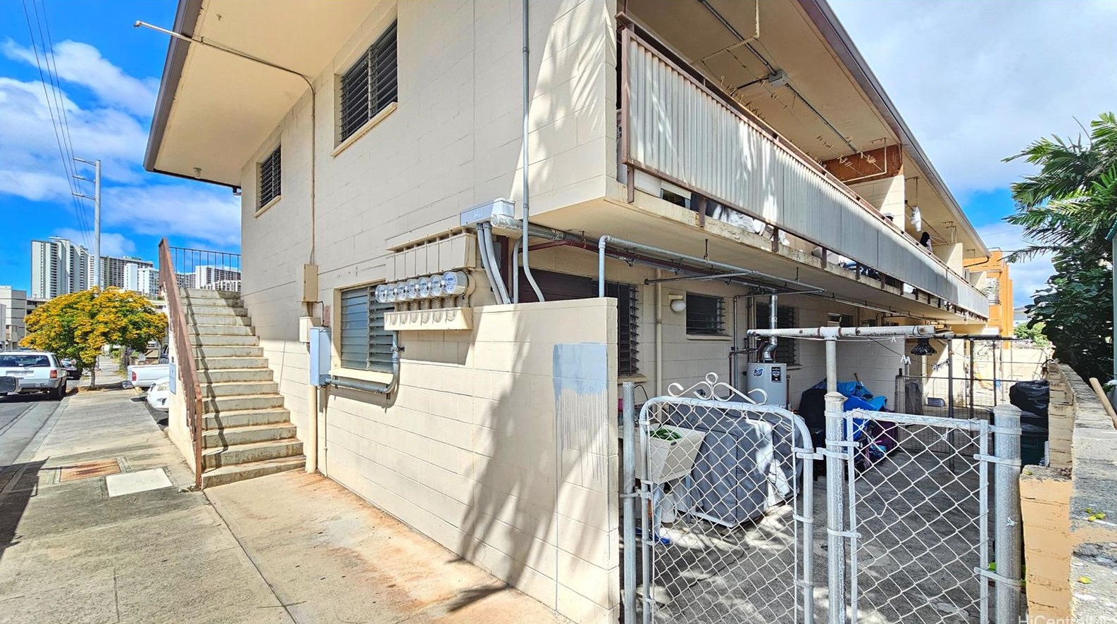 3144 Brokaw St, Honolulu HI  96815-4120 exterior