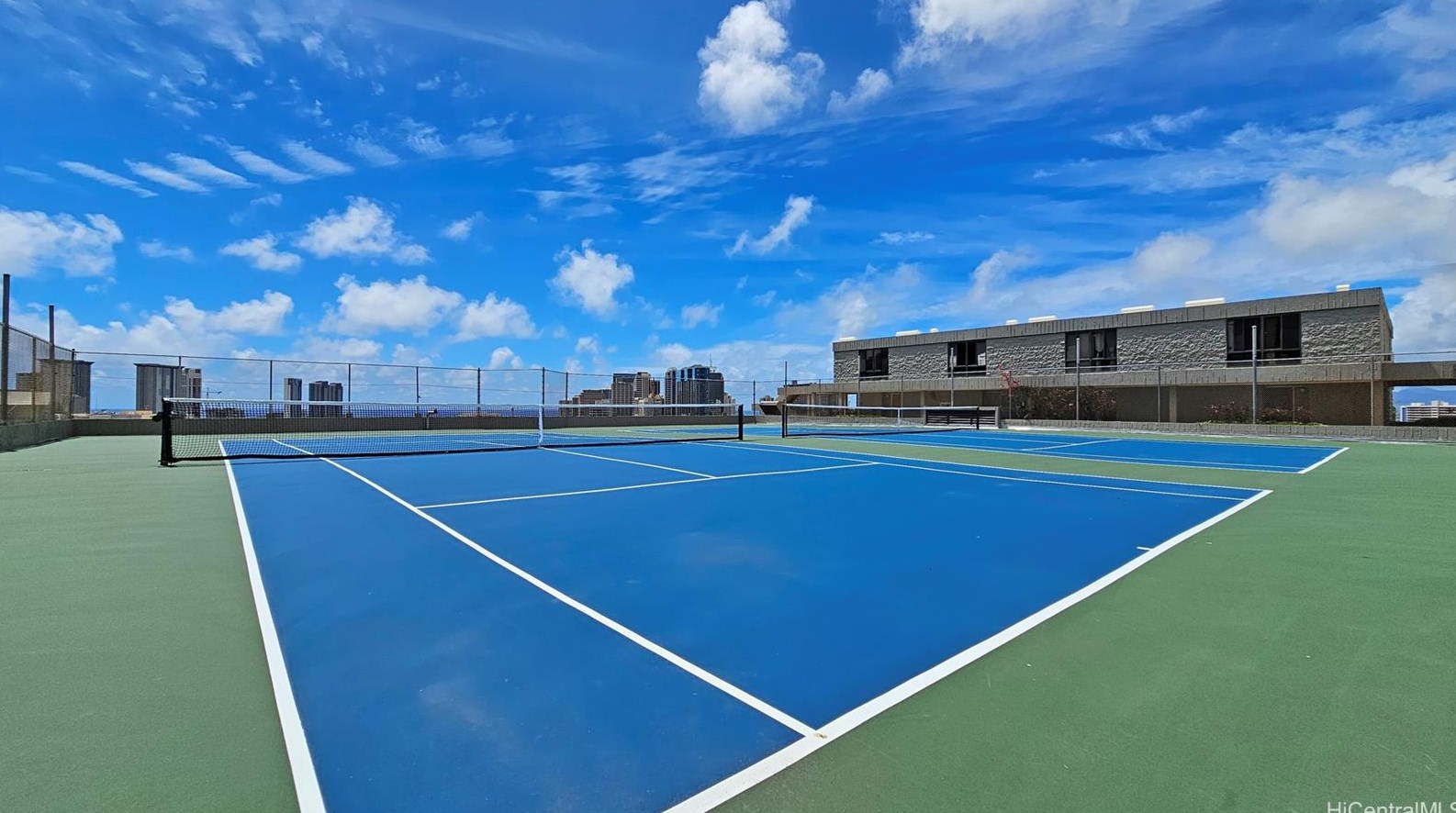 217 Prospect St, Honolulu HI  96813-1724 exterior