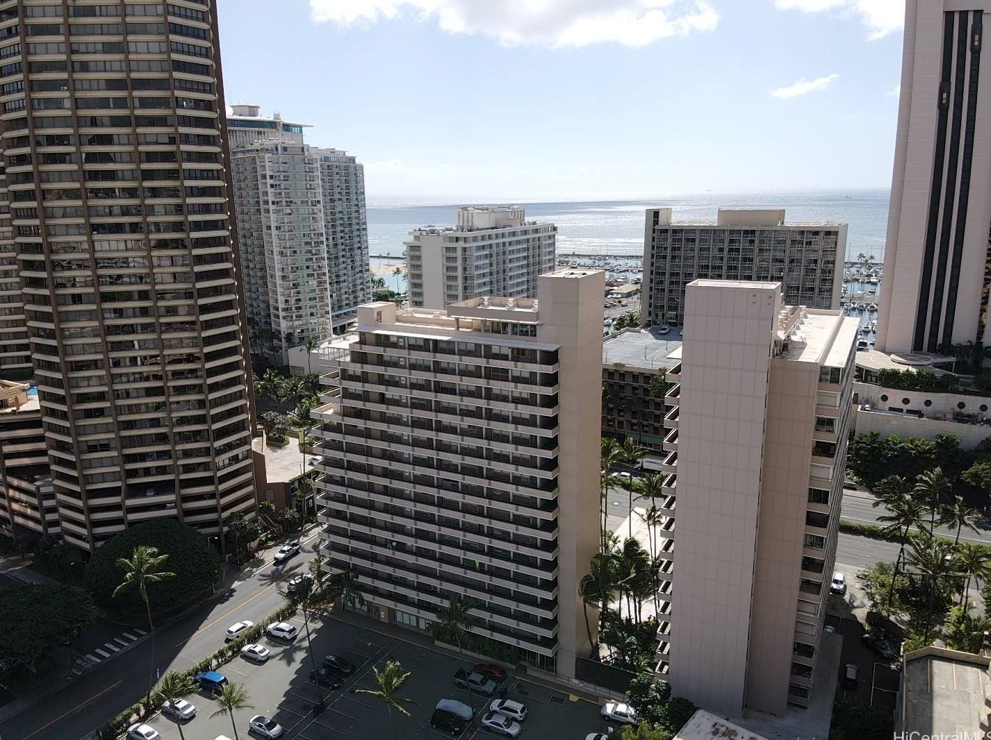 1720 Ala Moana Blvd, Honolulu HI  96815-1302 exterior