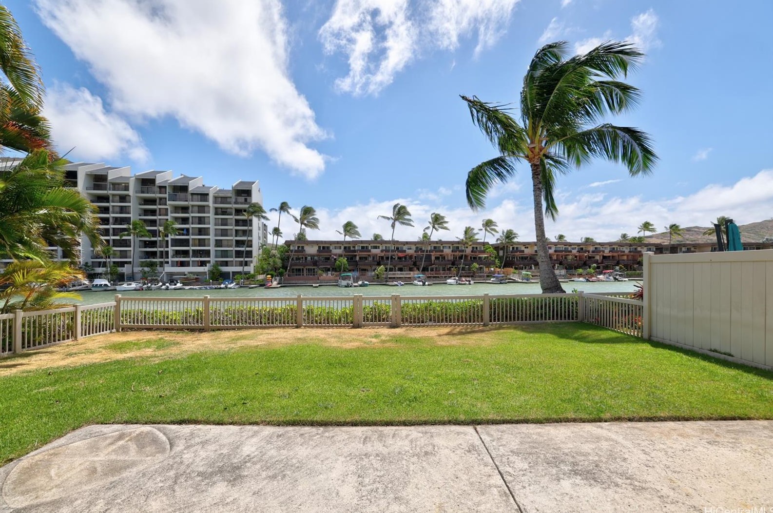 520 Lunalilo Home Rd, Honolulu HI  96825-1700 exterior