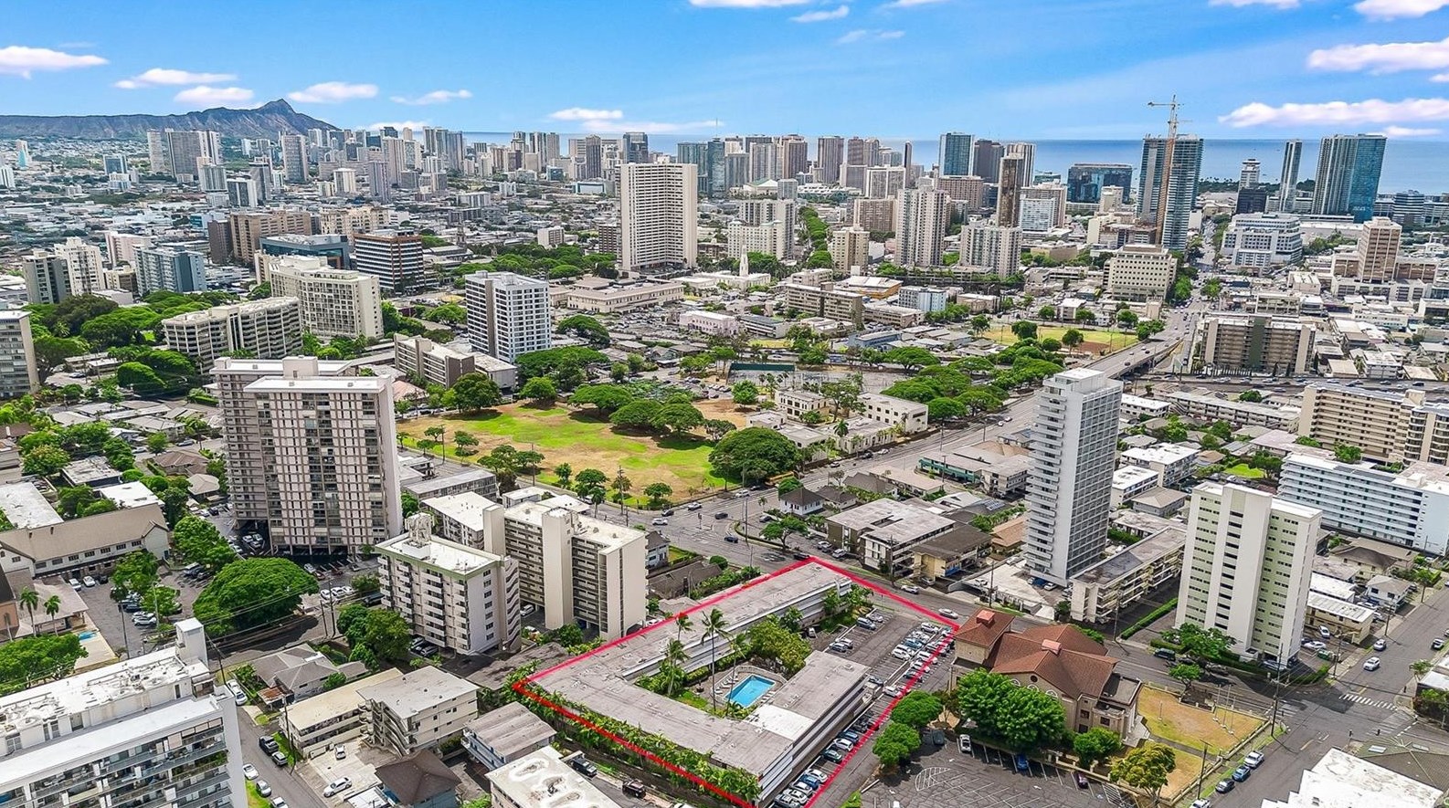 1330 Wilder Ave, Honolulu HI  96822-4293 exterior