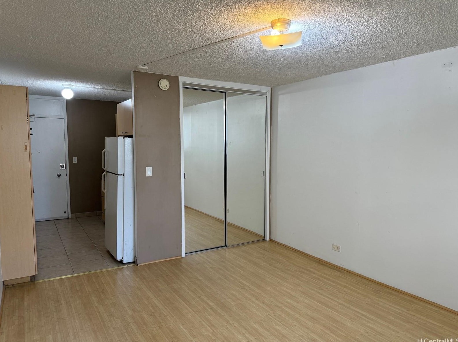 2444 Tusitala St, Honolulu HI  96815-3145 exterior