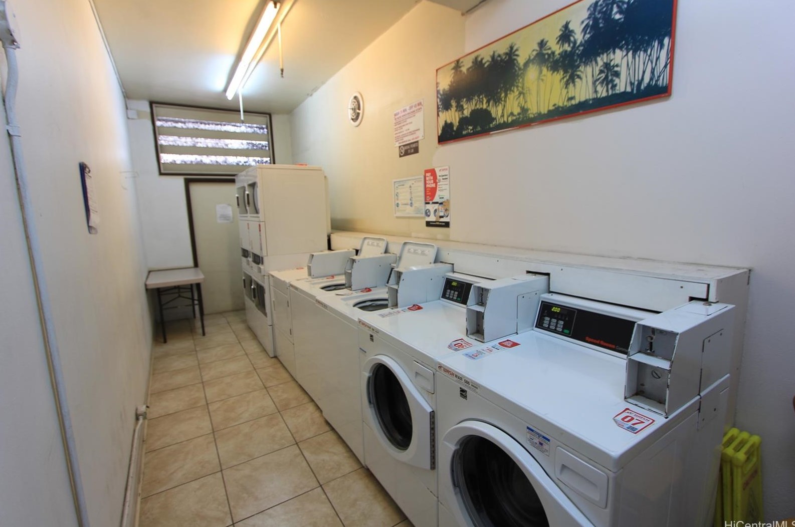 1911 Kalakaua Ave, Honolulu HI  96815-1826 exterior