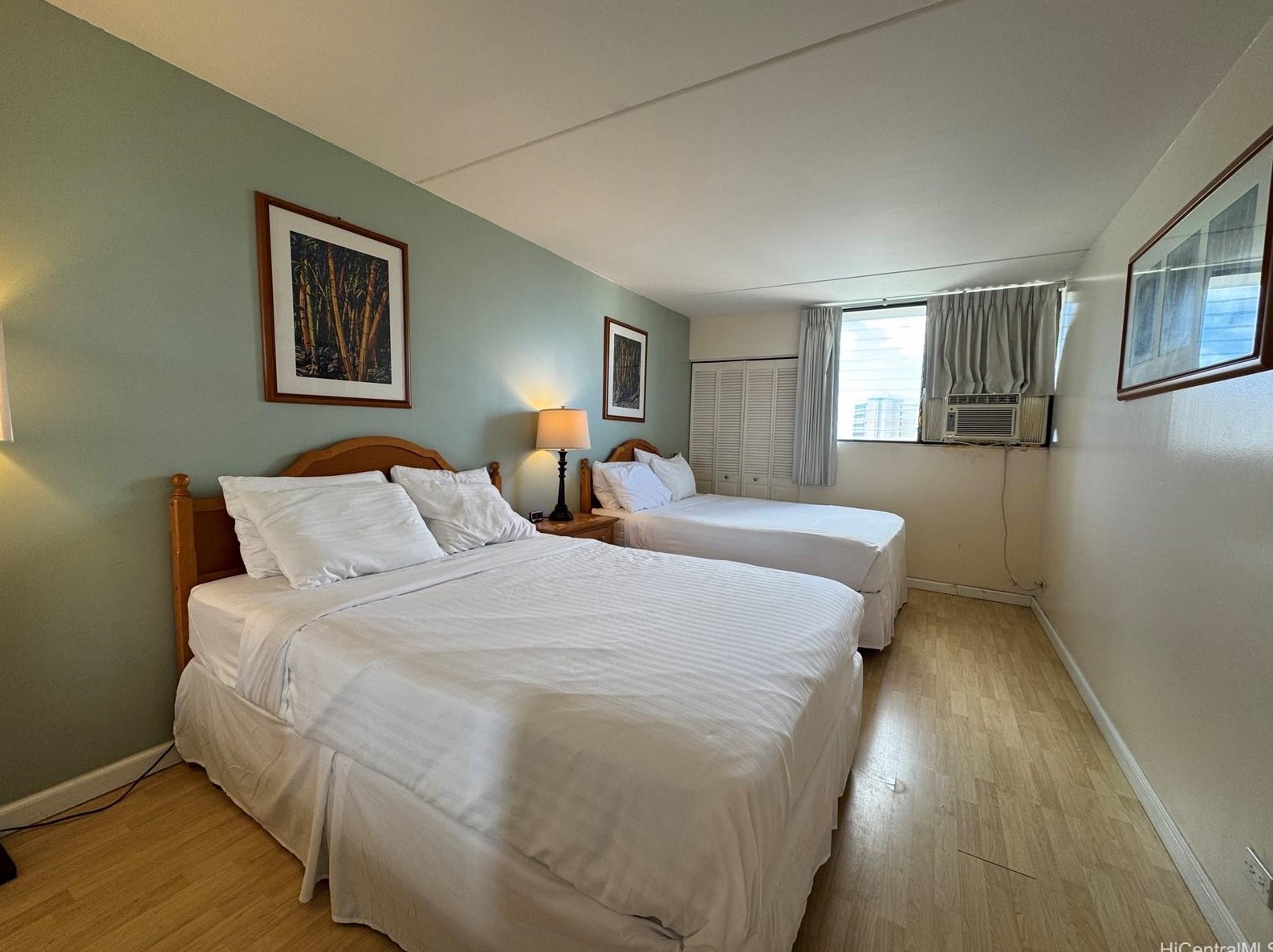 2240 Kuhio Ave, Honolulu HI  96815-2898 exterior