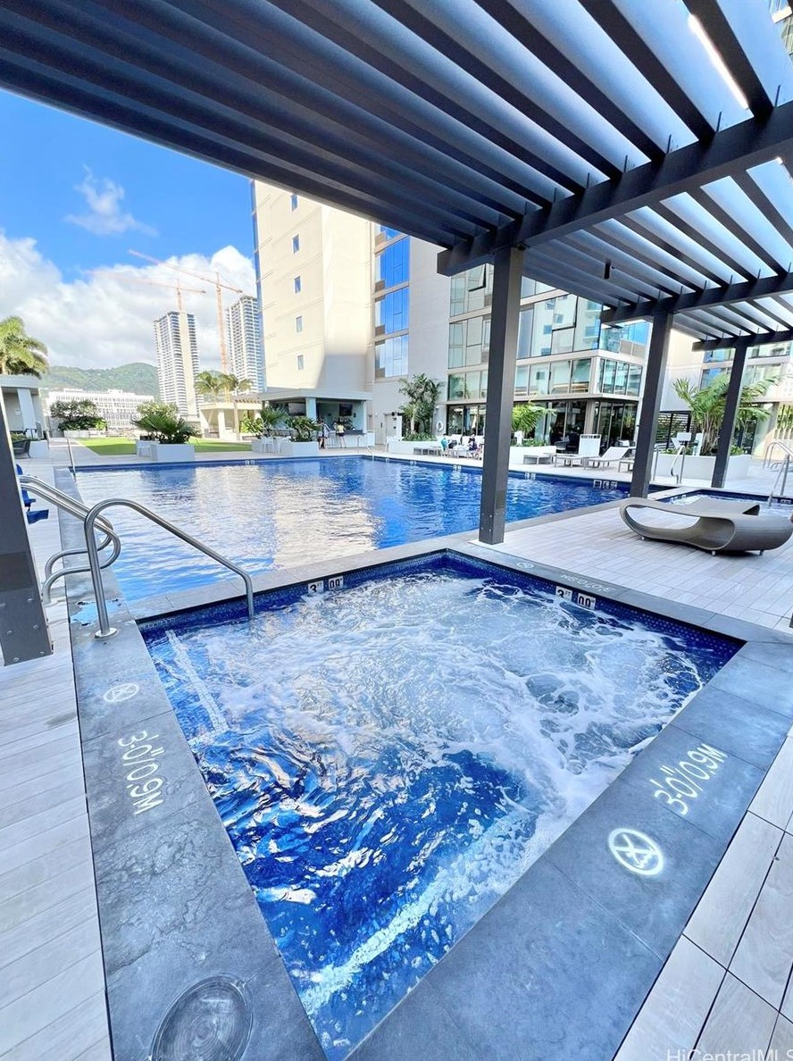 1388 Kapiolani Blvd, Honolulu HI  96814-3620 exterior