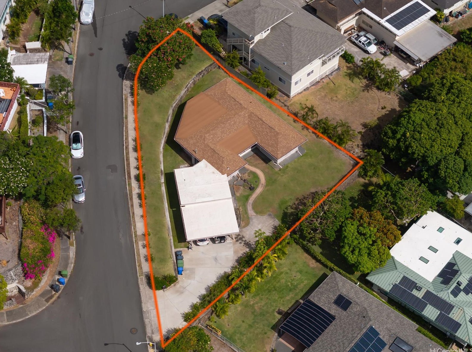 461 Hao St, Honolulu HI  96821-1621 exterior