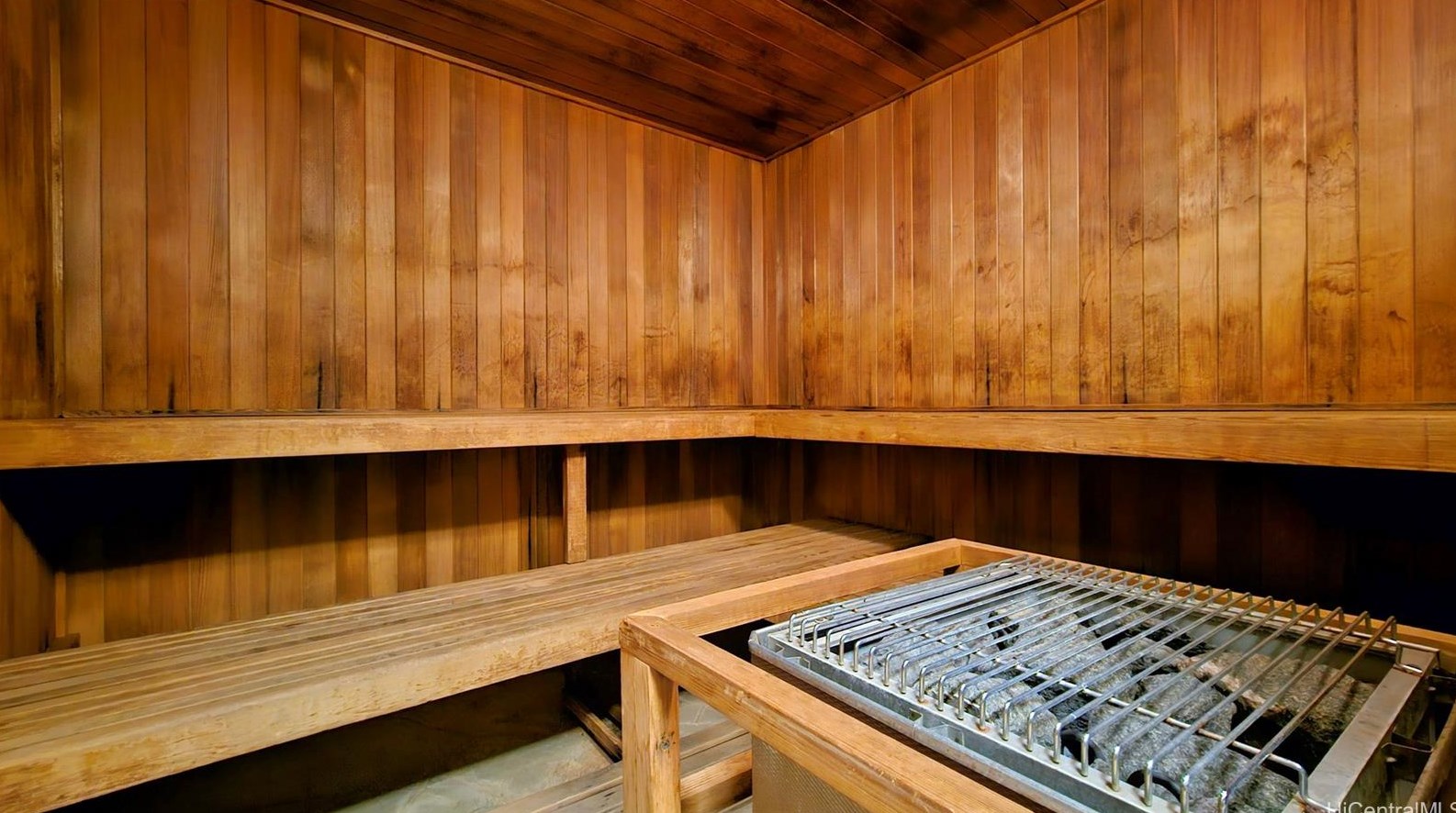 1212 Nuuanu Ave, Honolulu HI  96817-4021 exterior