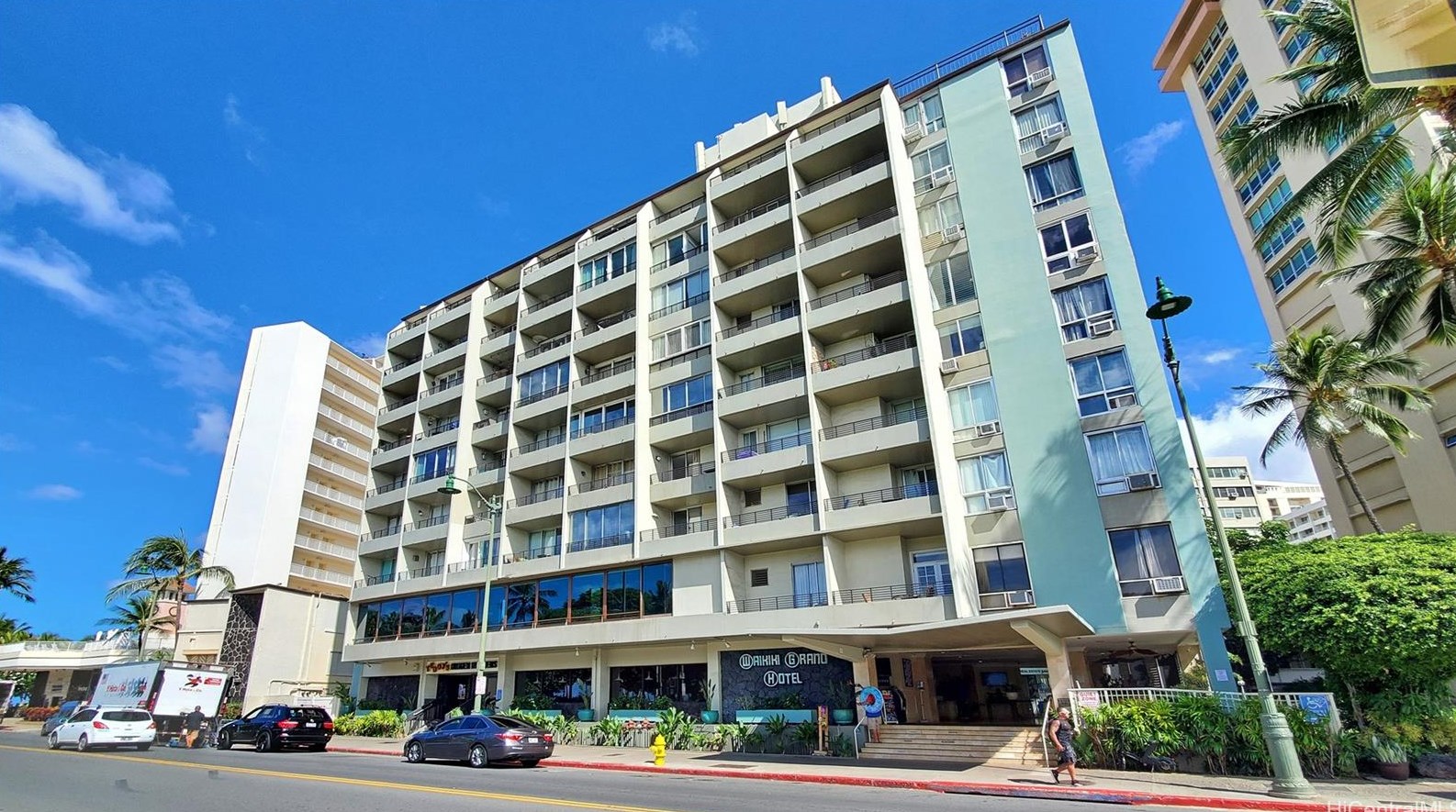 134 Kapahulu Ave, Honolulu HI  96815-4098 exterior