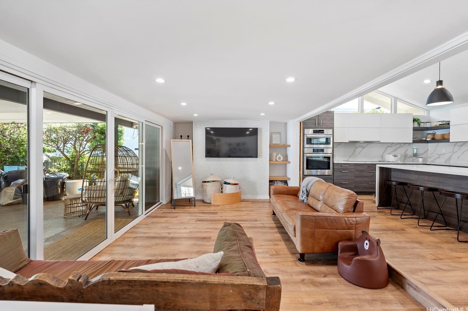 5001 Poola St, Honolulu HI  96821-1561 exterior