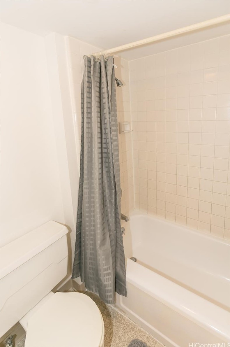 2240 Kuhio Ave, Honolulu HI  96815-2898 exterior