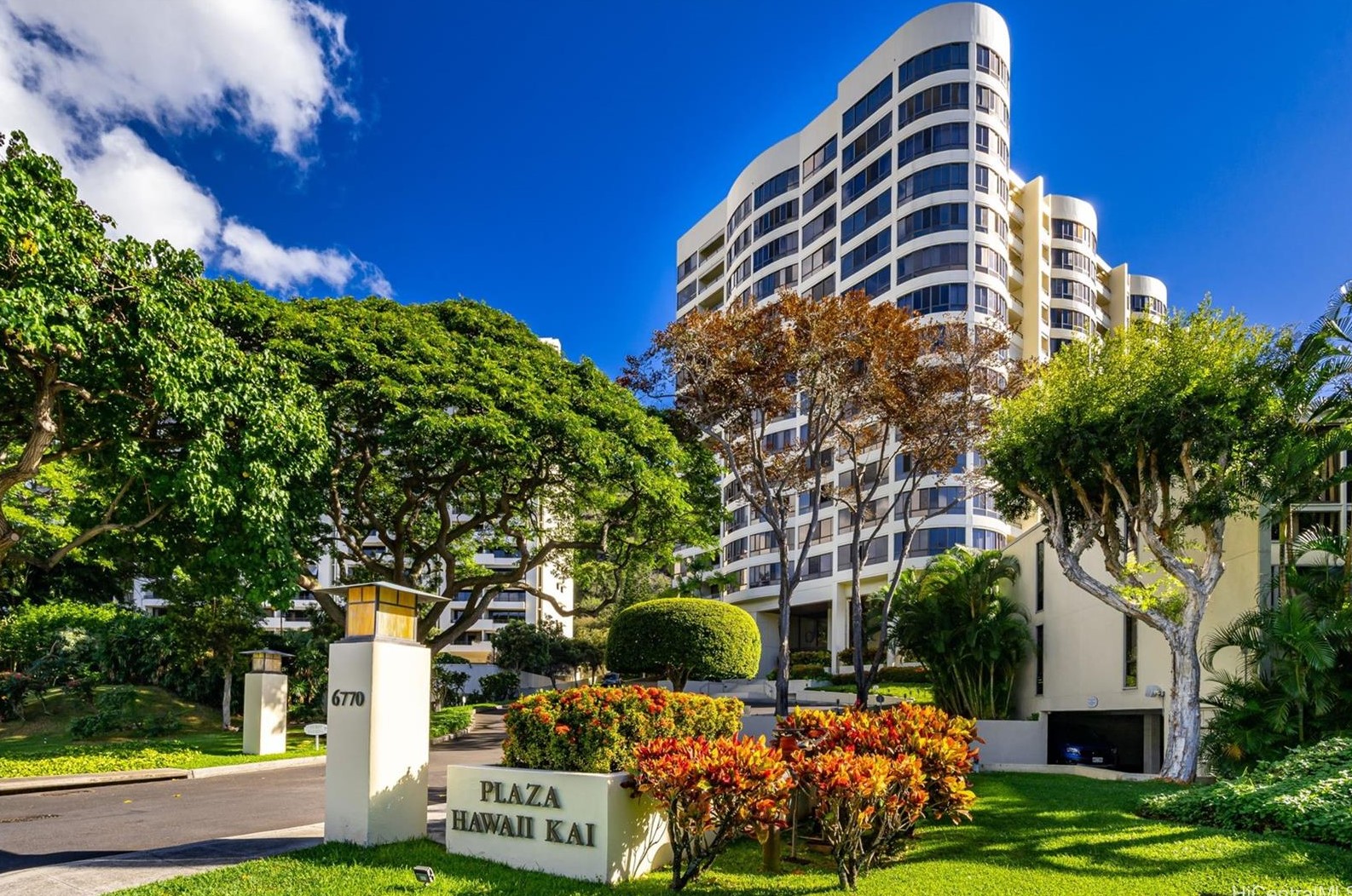 6770 Hawaii Kai Dr, Honolulu HI  96825-1567 exterior