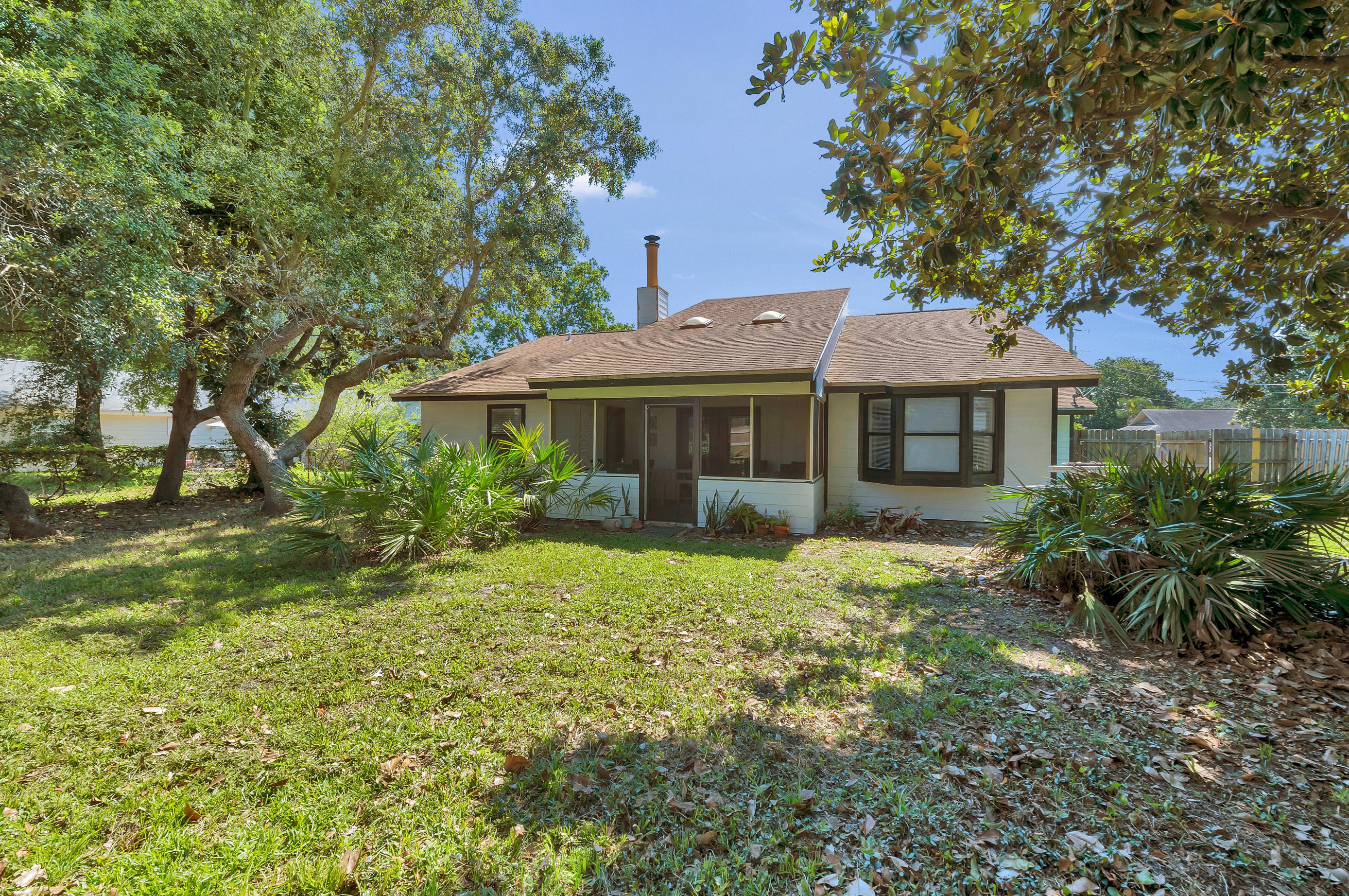 411 Juniper St, Destin FL 32541-2611 exterior