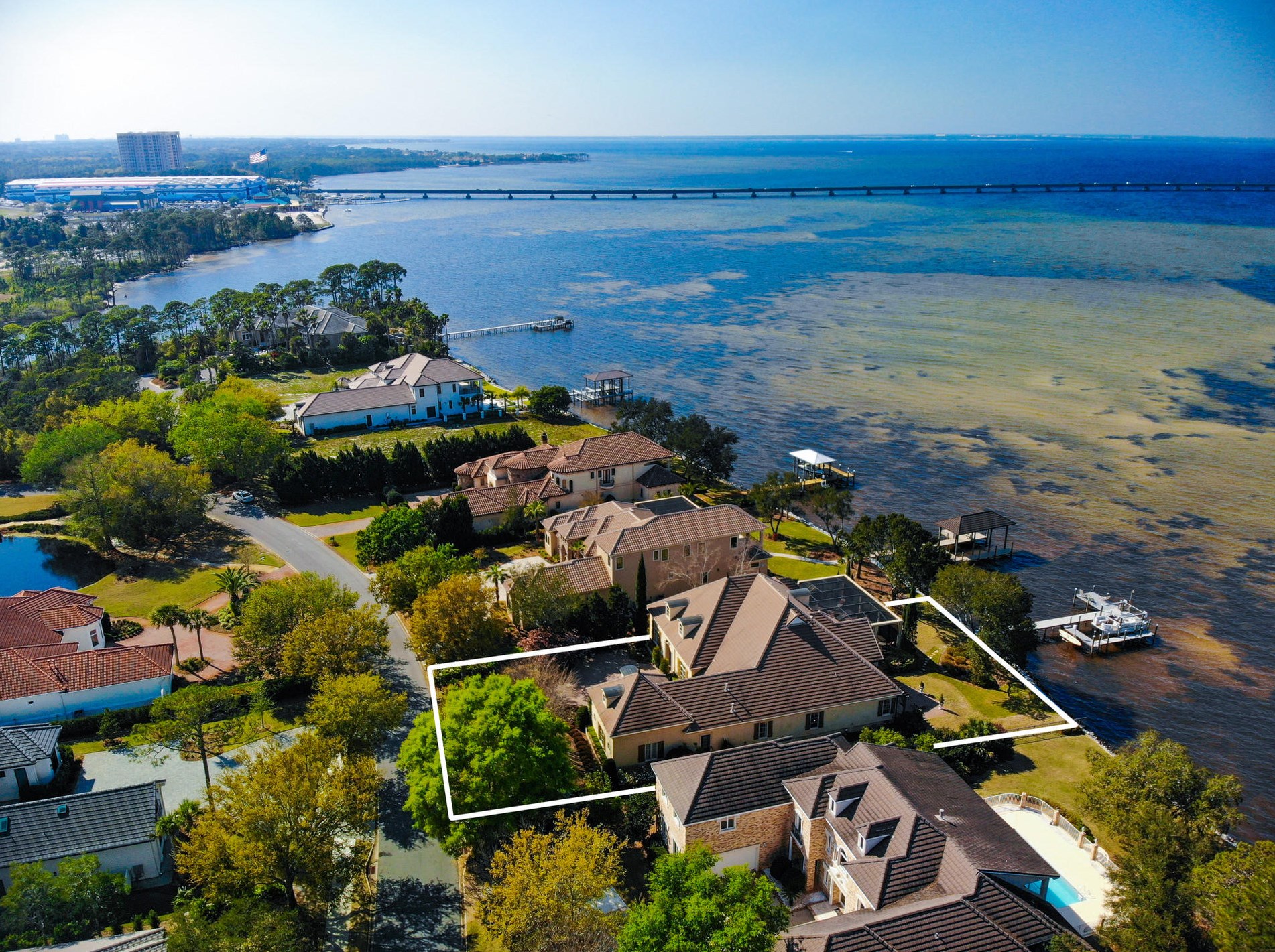 460 Captains Cir, Destin FL 32541-5307 exterior