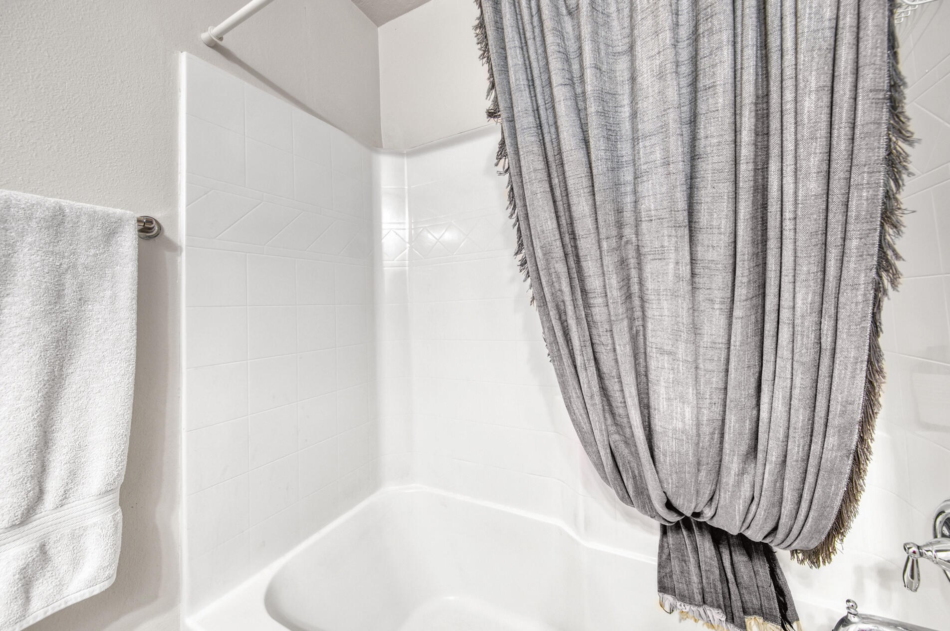 172 Water Oaks Loop, Santa Rosa Beach FL  32459-8538 exterior