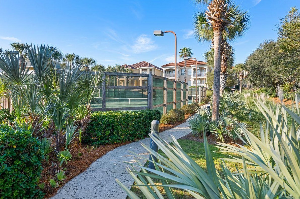 403 Ln Valencia Cir, Panama City FL 32413-3344 exterior