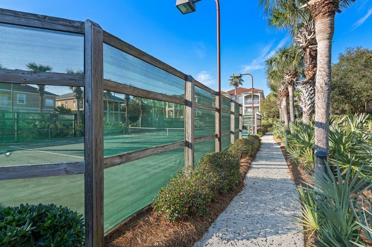 403 Ln Valencia Cir, Panama City FL 32413-3344 exterior