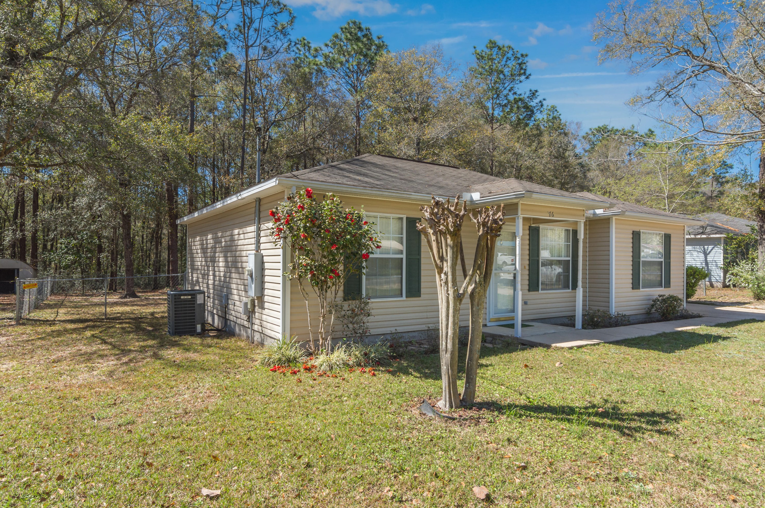 376 Brackin St, Crestview FL  32539-2904 exterior