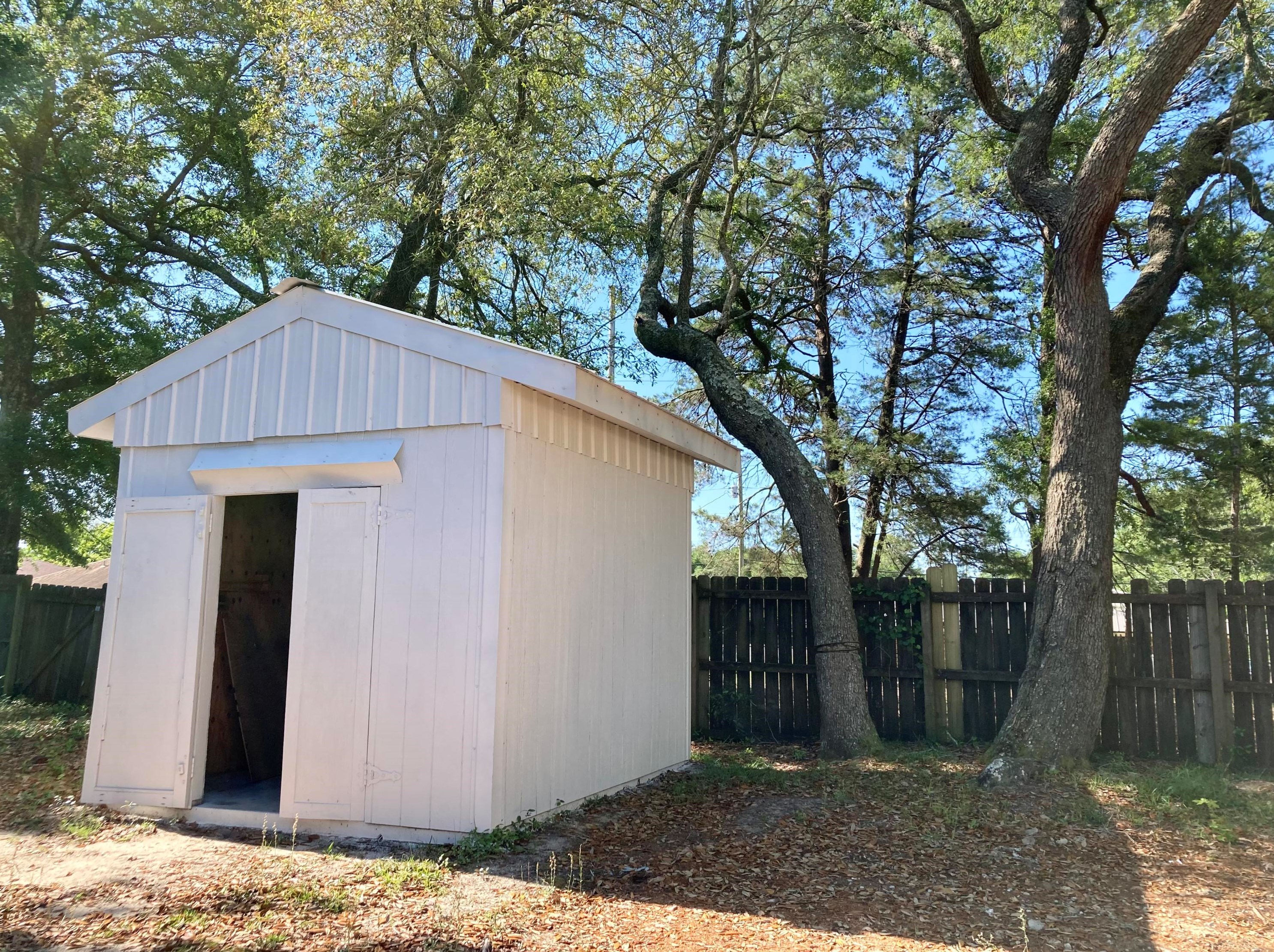 122 Dyer St, Niceville FL  32578-2623 exterior