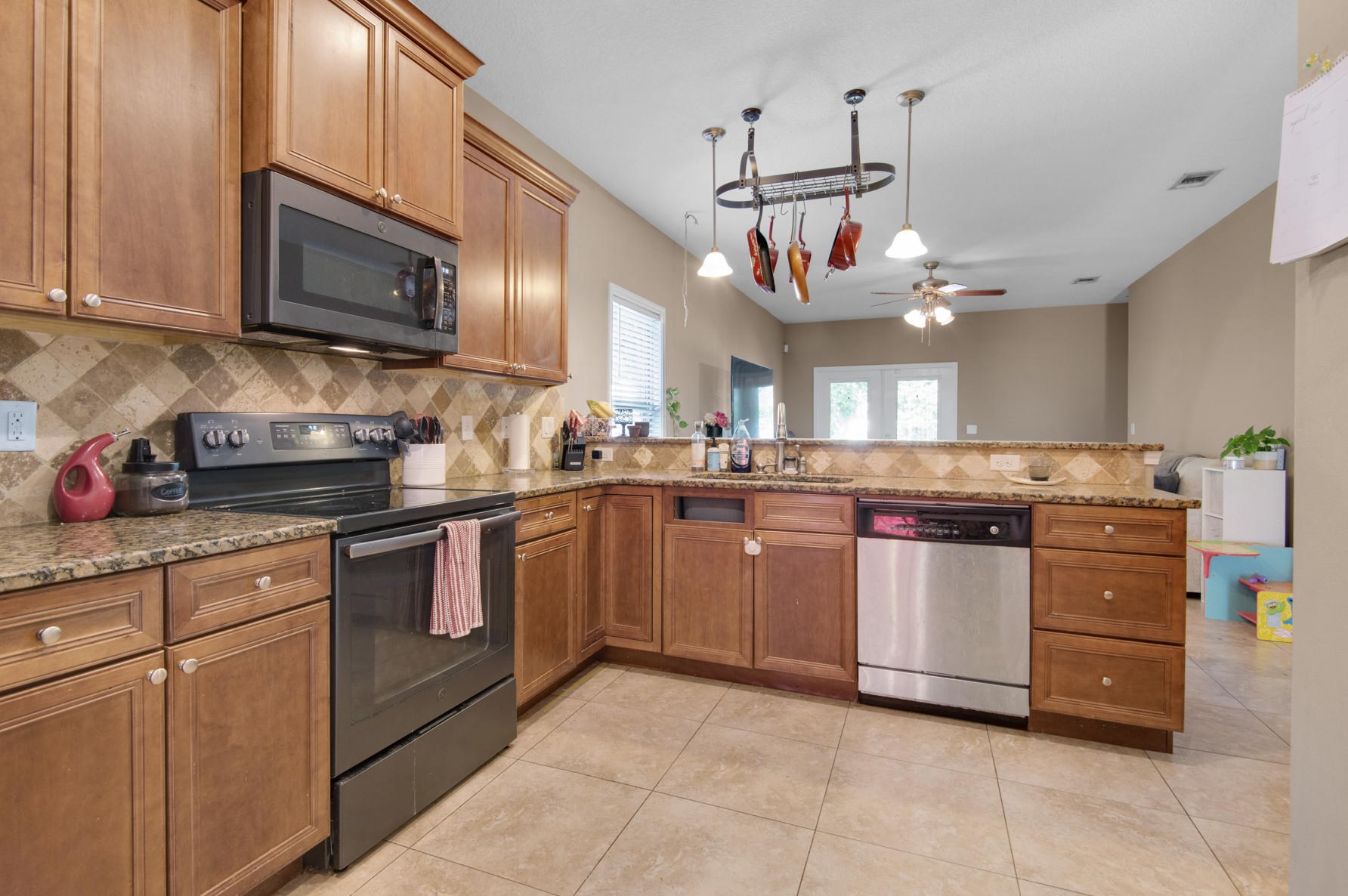 702 Hazel Dr, Fort Walton Beach FL  32547-2002 exterior