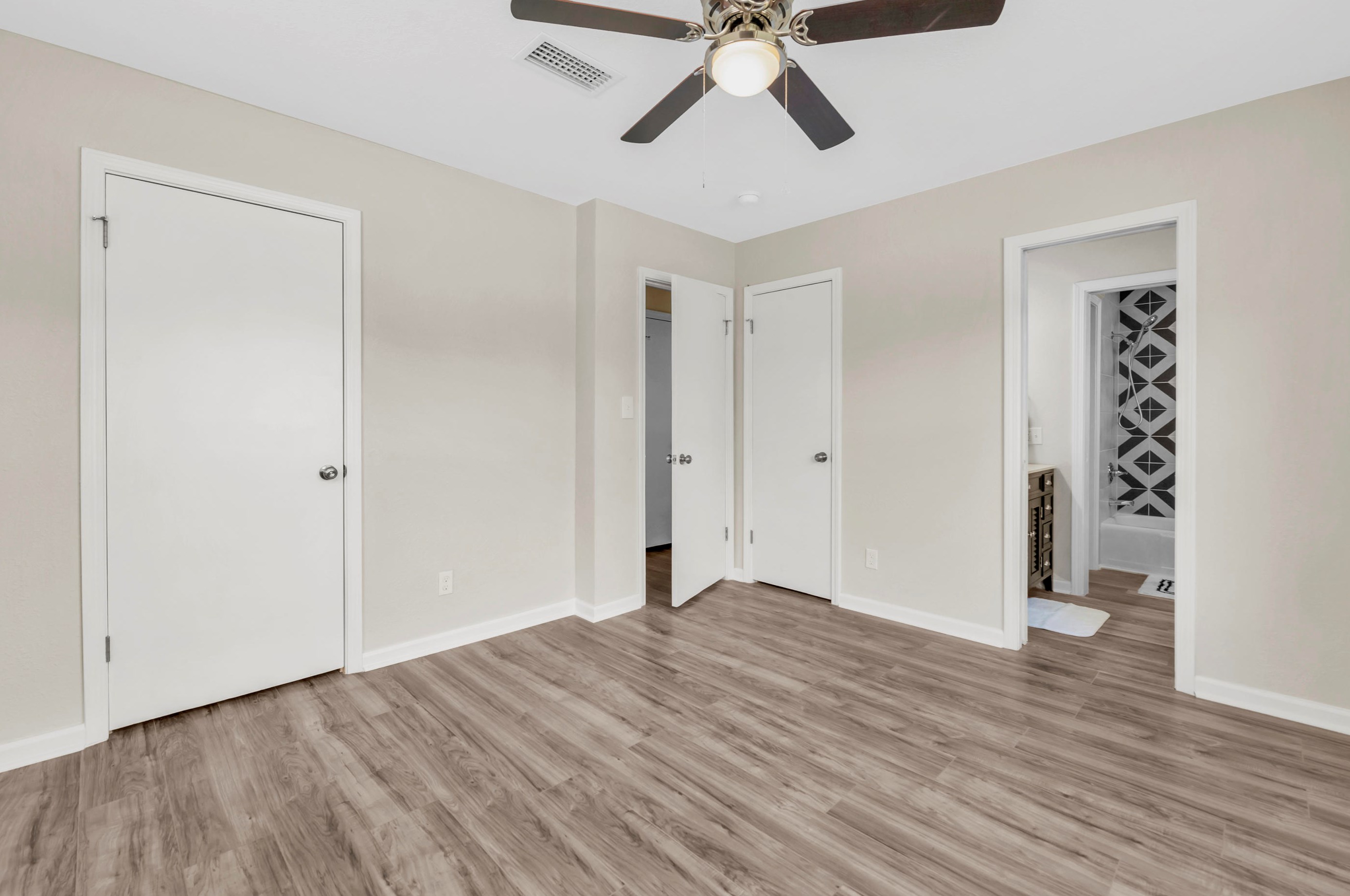 125 Terry Cir, Mary Esther FL  32569-1850 exterior