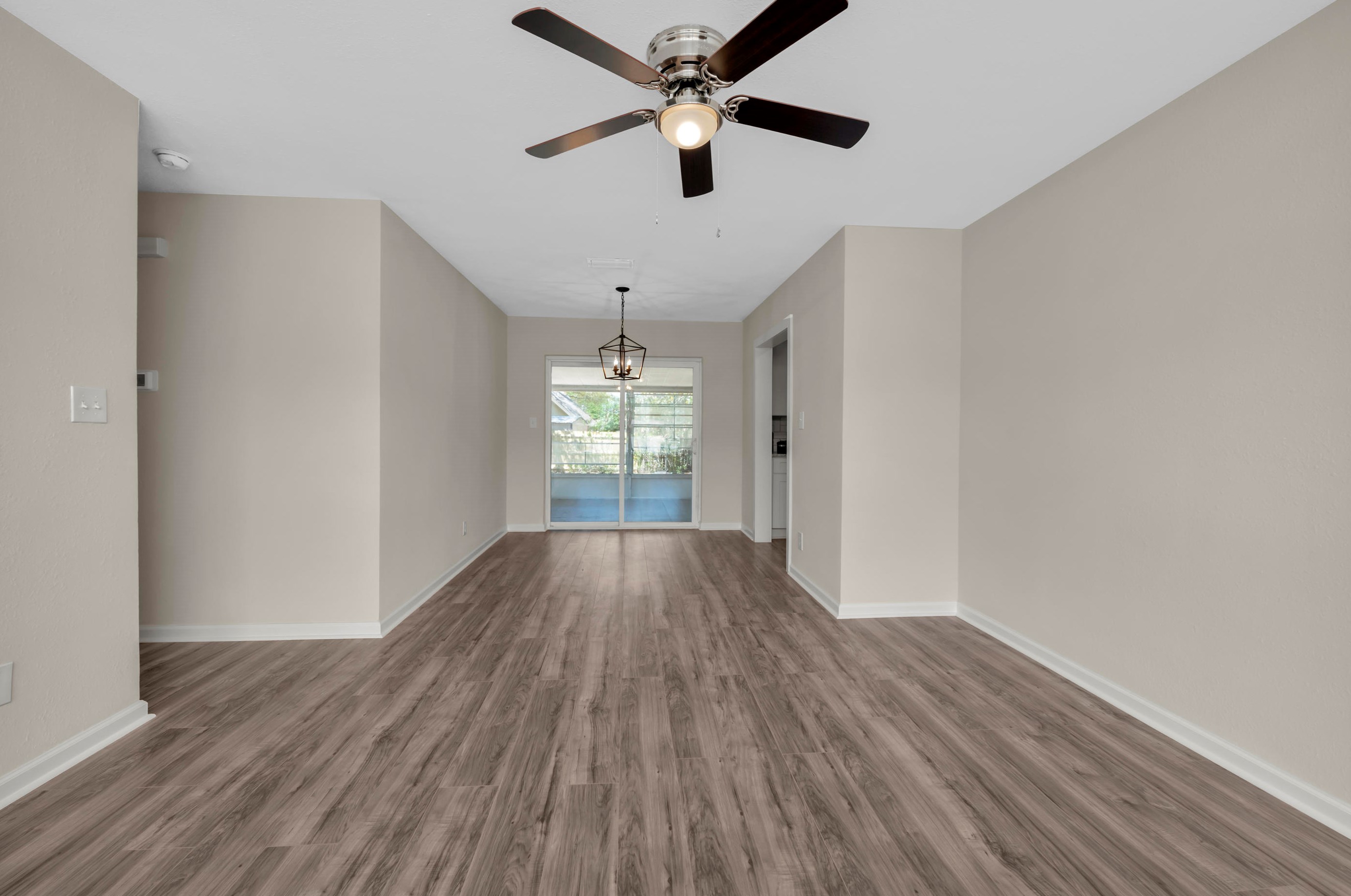 125 Terry Cir, Mary Esther FL  32569-1850 exterior