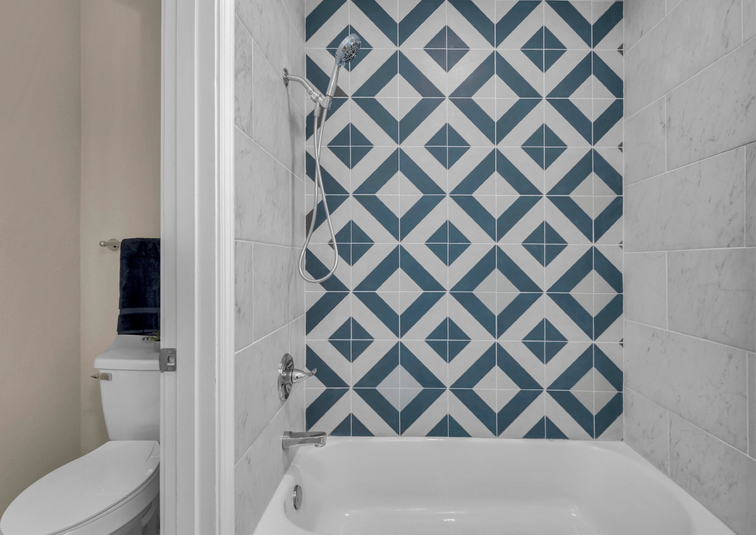 125 Terry Cir, Mary Esther FL  32569-1850 exterior