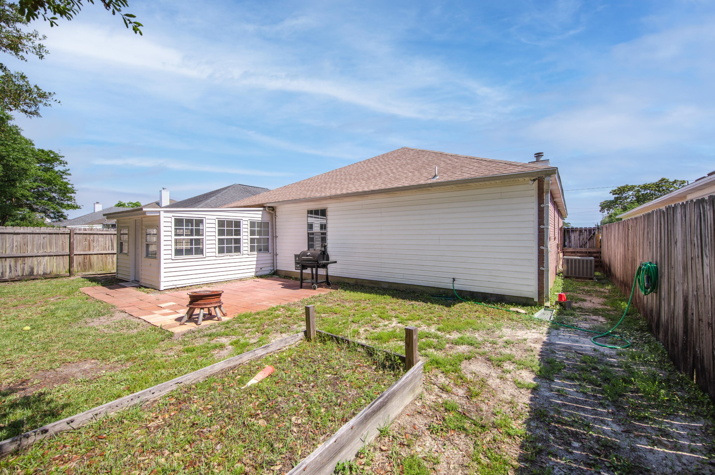 486 Rush Park Cir, Mary Esther FL  32569-2404 exterior