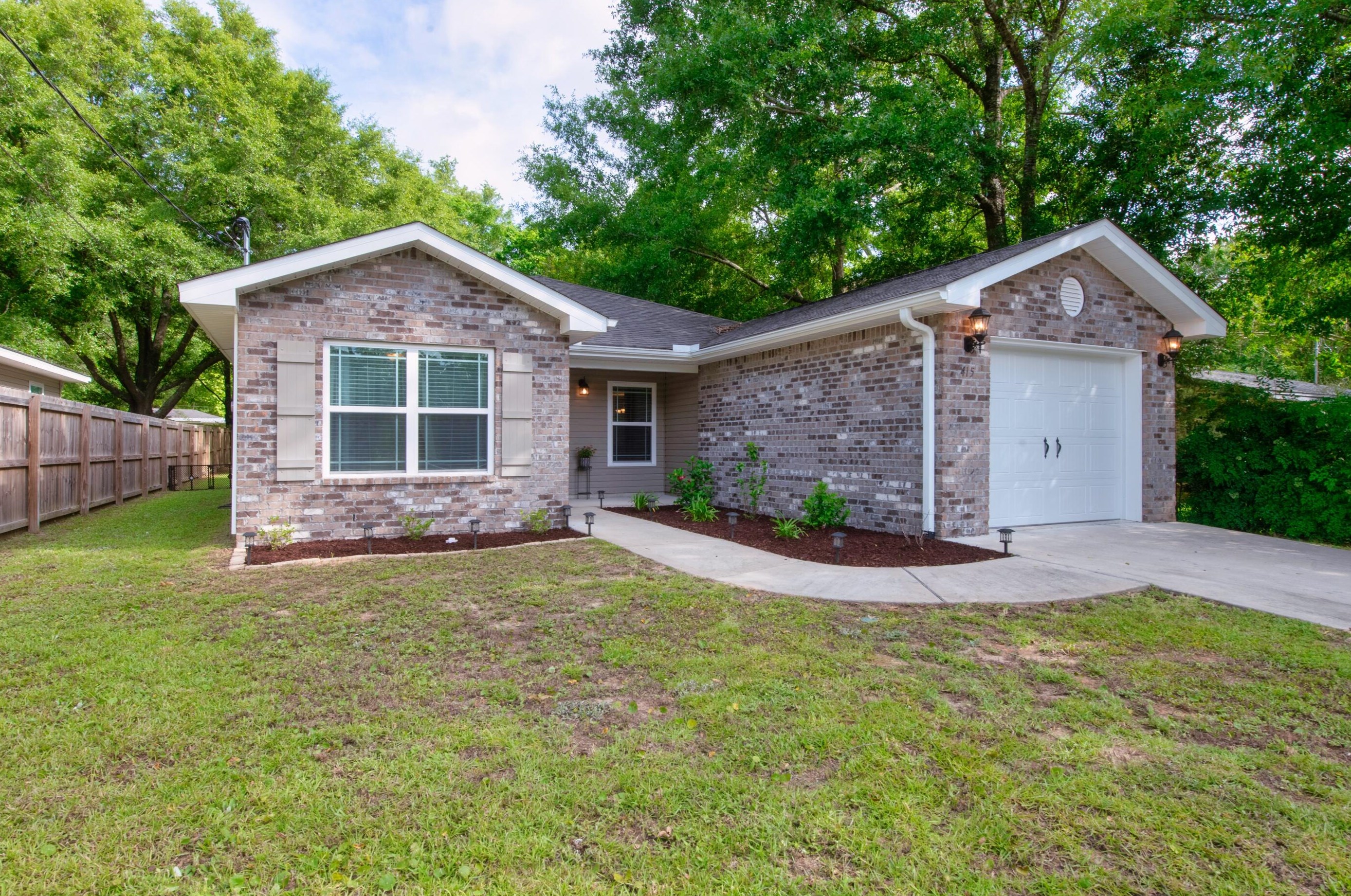 415 Field Ave, Crestview FL  32539-4324 exterior