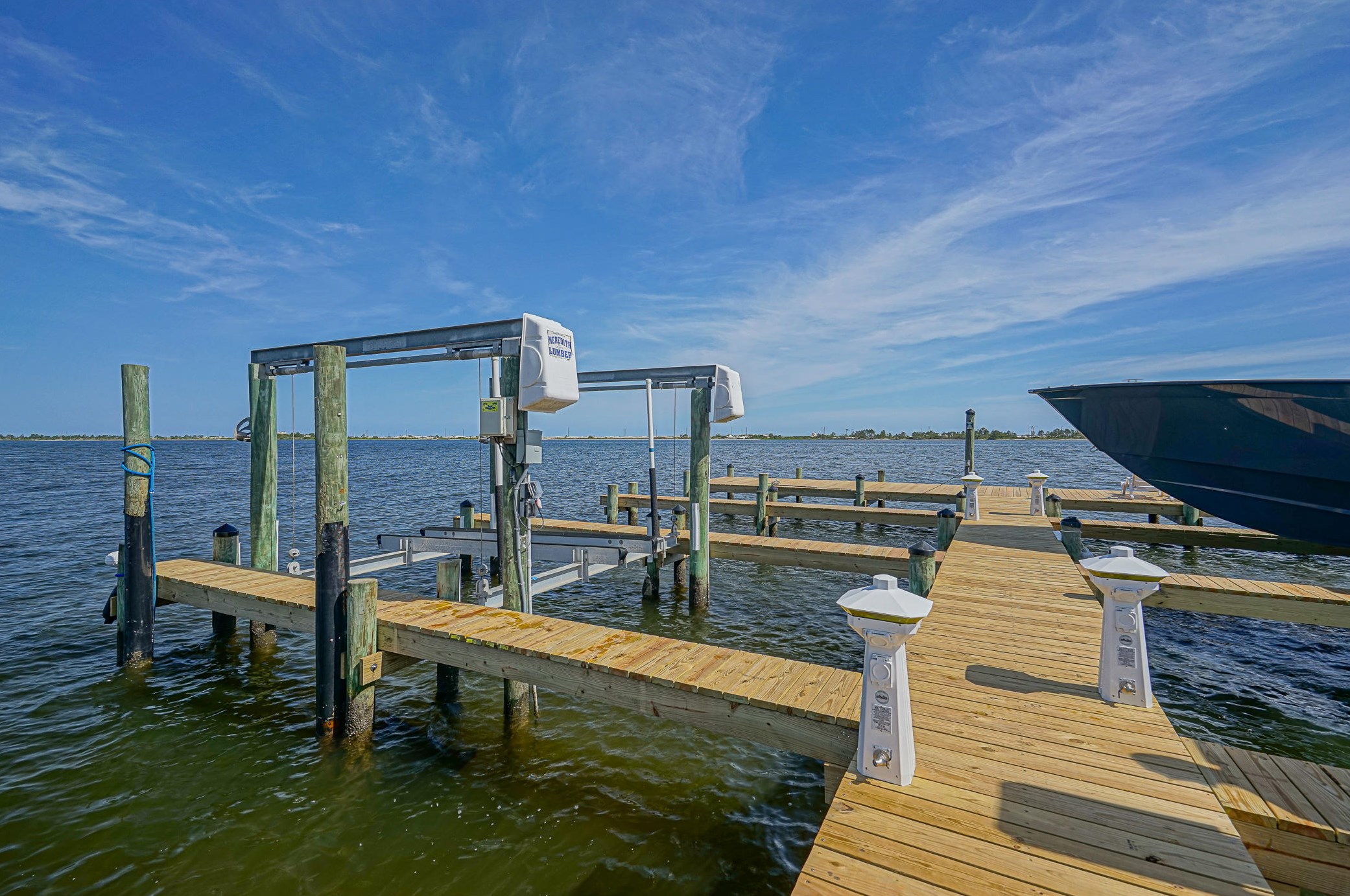 569 Radiant Cir, Mary Esther FL  32569-3424 exterior