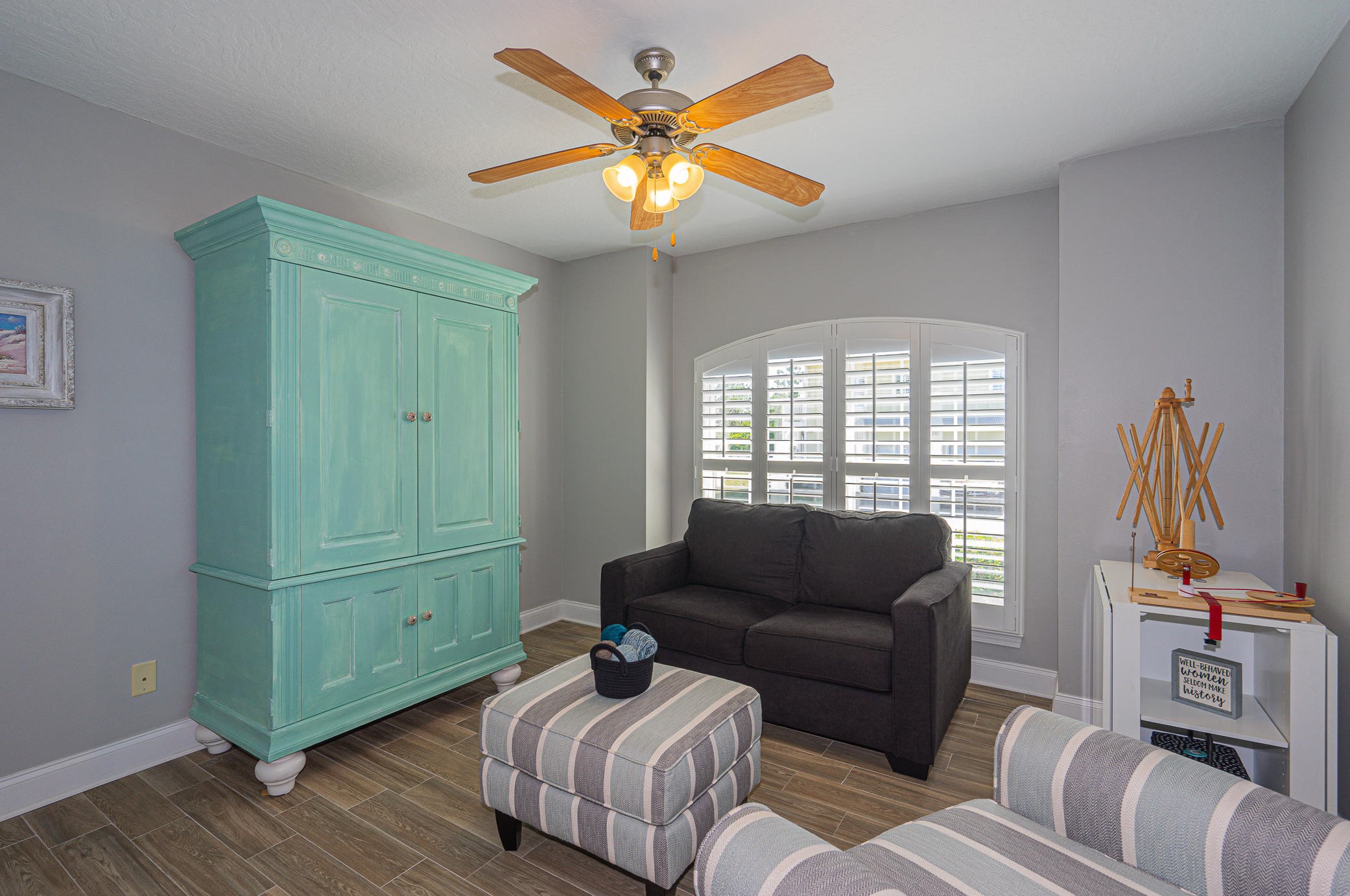 569 Radiant Cir, Mary Esther FL  32569-3424 exterior