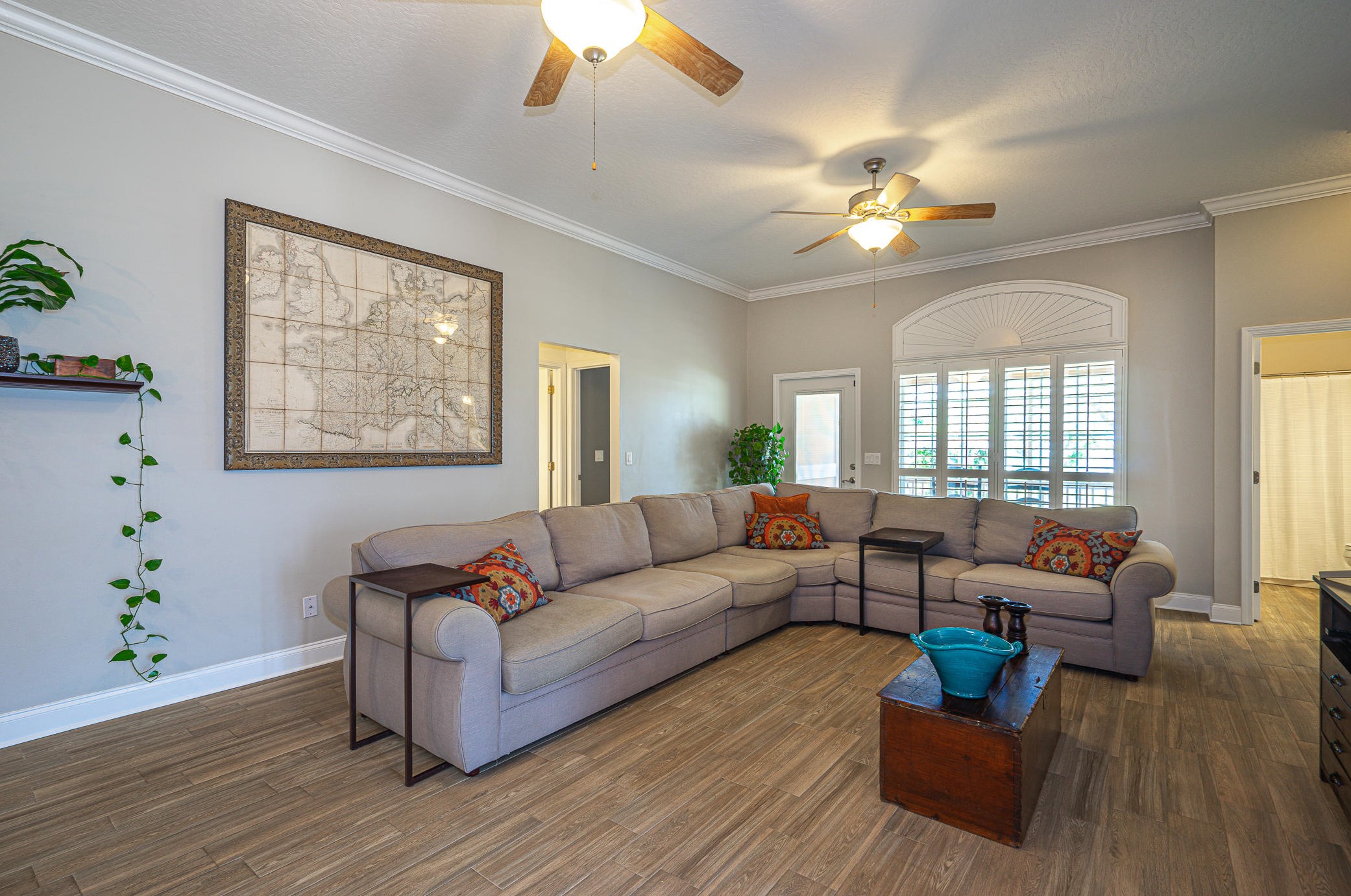 569 Radiant Cir, Mary Esther FL  32569-3424 exterior