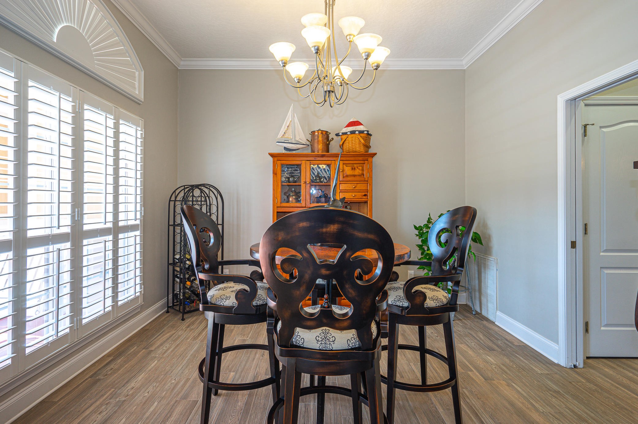 569 Radiant Cir, Mary Esther FL  32569-3424 exterior