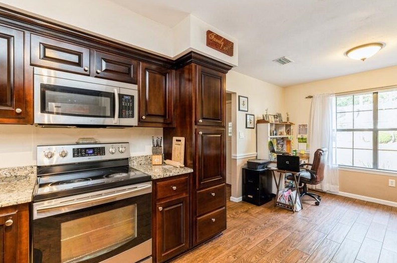 624 Lloyd St, Fort Walton Beach FL  32547-7121 exterior