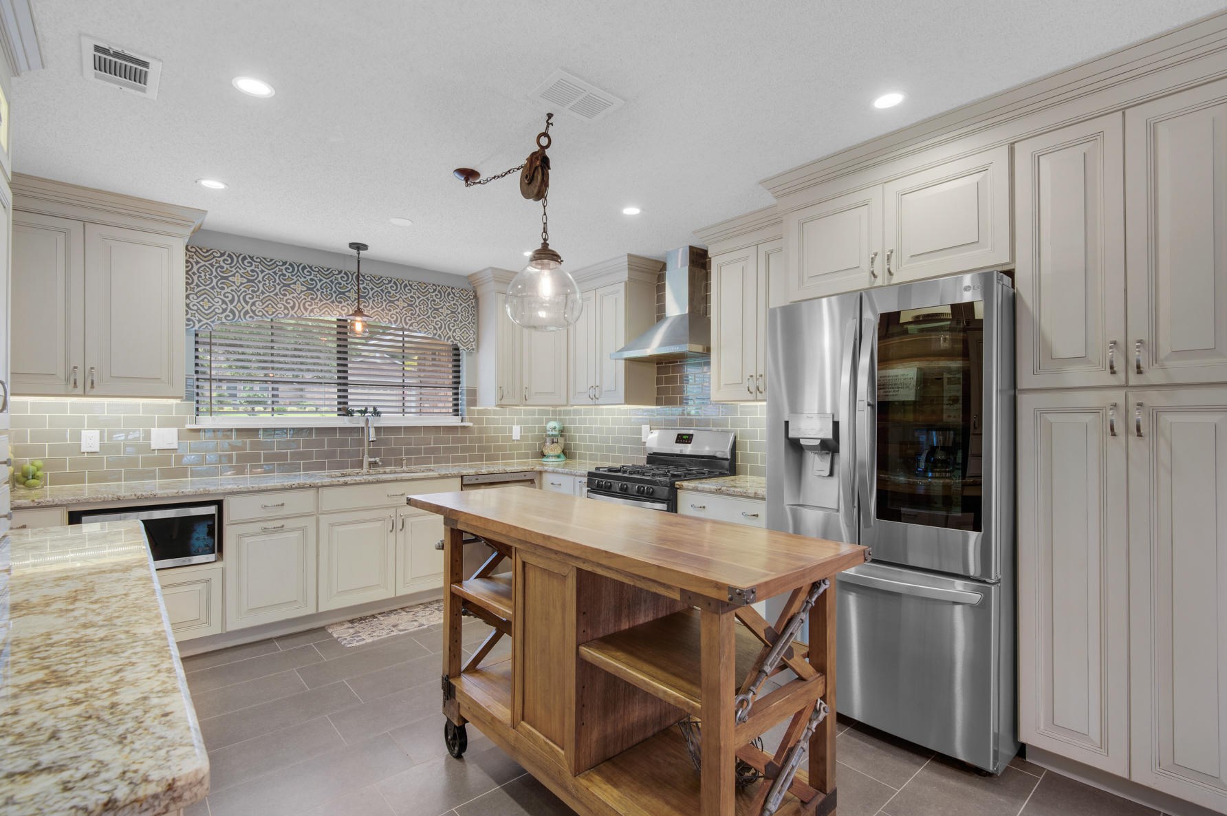 19 Kristin Cir, Niceville FL  32578-1720 exterior