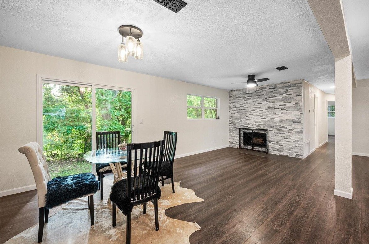 156 Lindberg St, Crestview FL  32536-2611 exterior