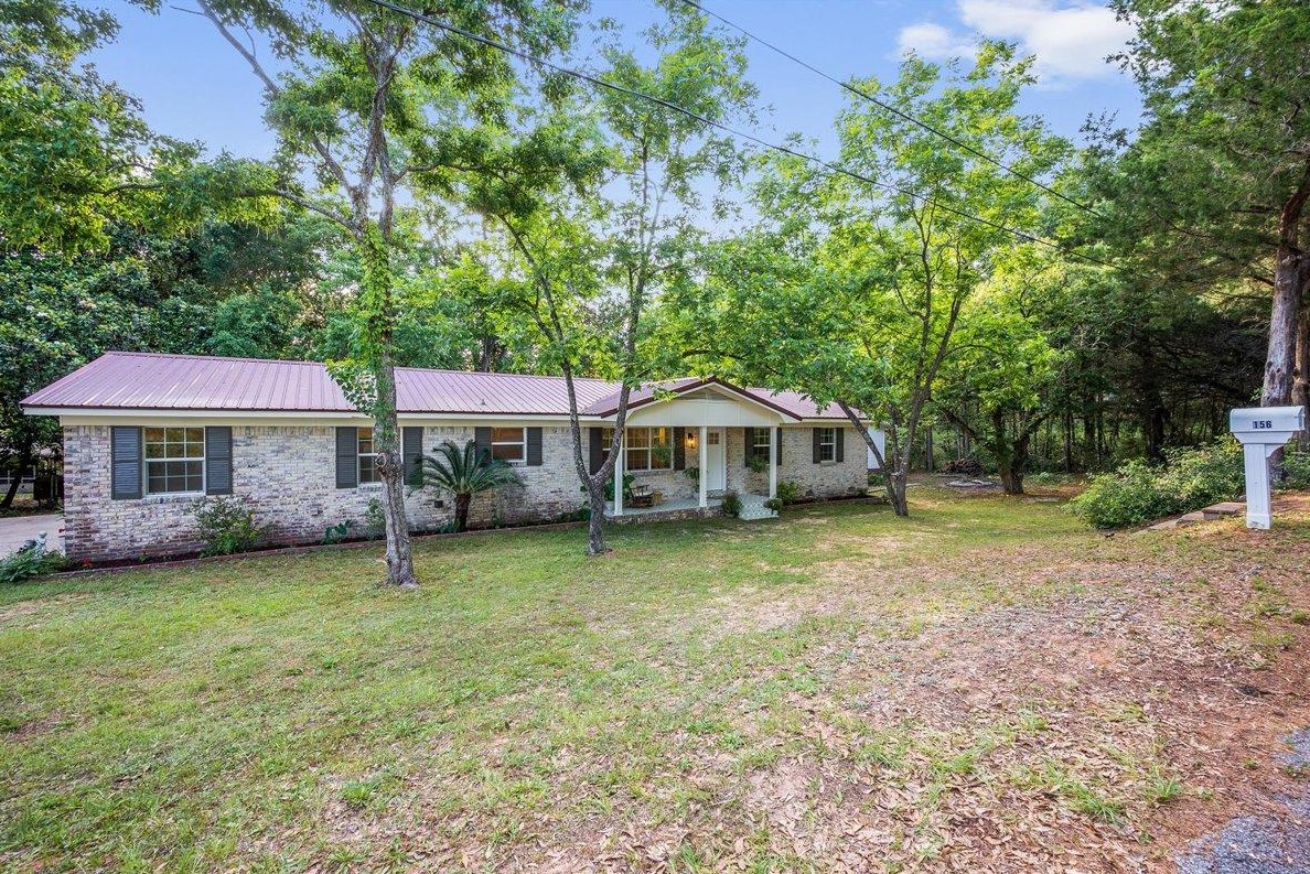 156 Lindberg St, Crestview FL  32536-2611 exterior