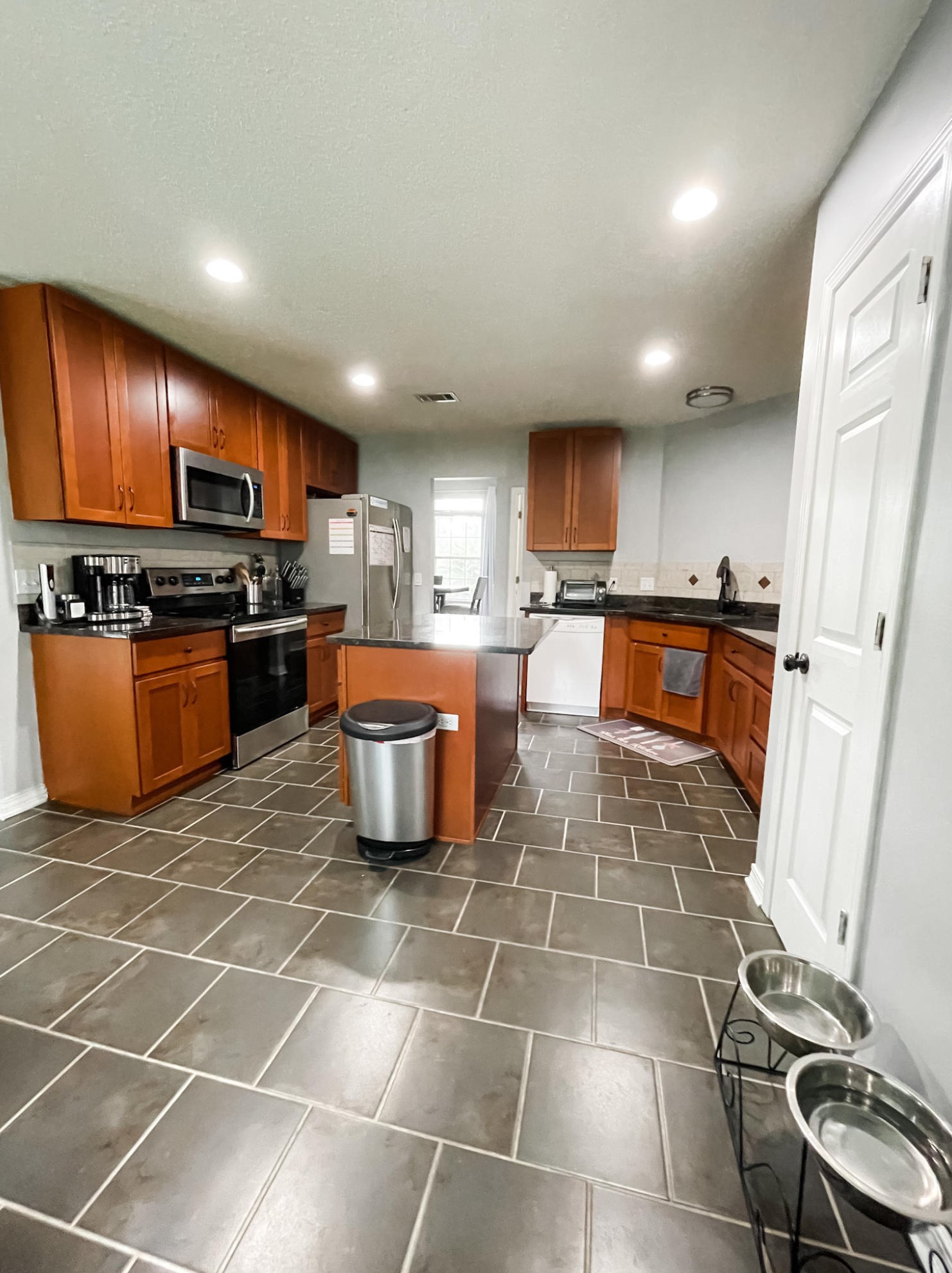 1205 Ego Dr, Crestview FL  32536-4281 exterior